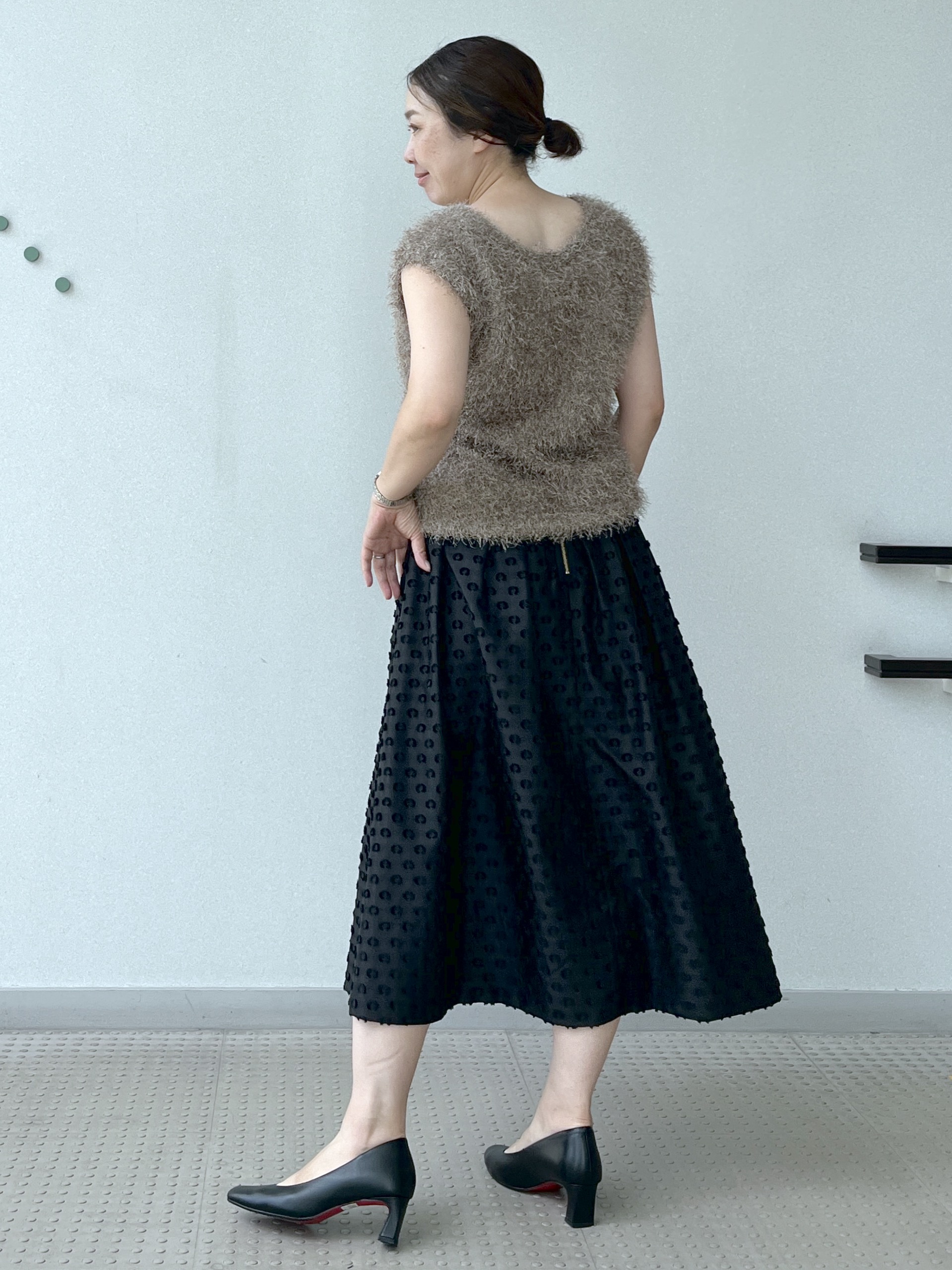 Soeさんの「DRESSTERIOR｜フェザーヤーン2WAYニットプルオーバー」を使ったコーディネート