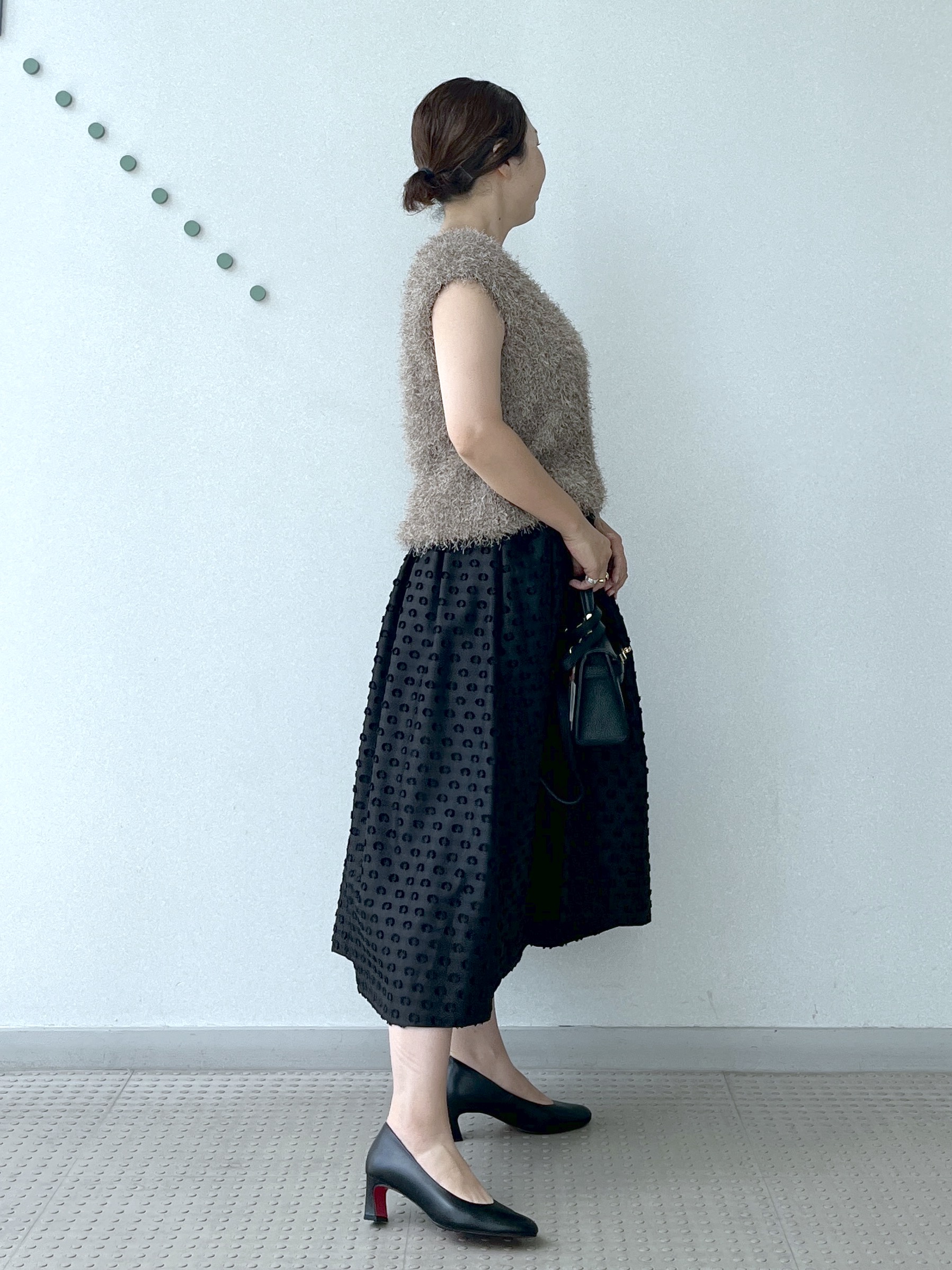 Soeさんの「DRESSTERIOR｜フェザーヤーン2WAYニットプルオーバー」を使ったコーディネート