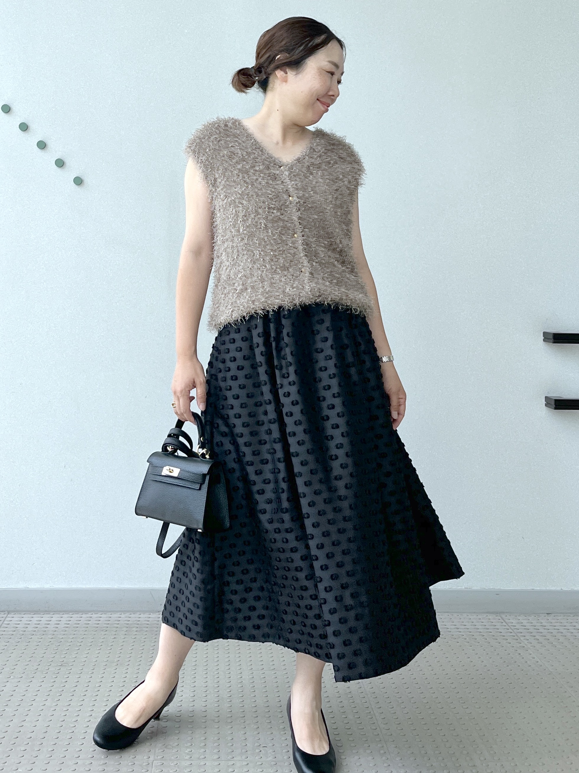 Soeさんの「DRESSTERIOR｜フェザーヤーン2WAYニットプルオーバー」を使ったコーディネート