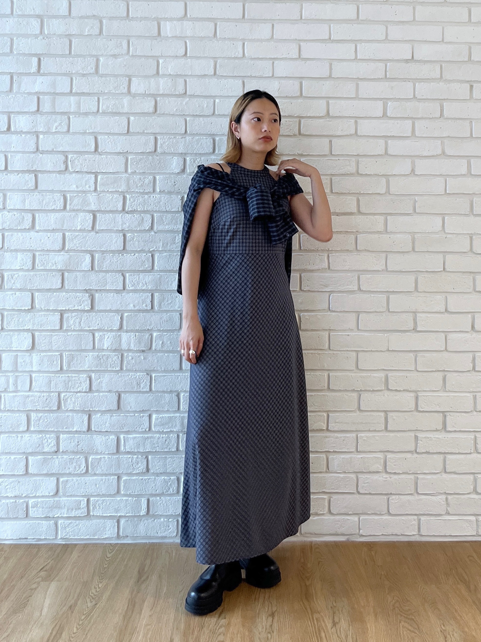 Harukaさんの「INDIVI｜チェックプリントロングワンピース」を使ったコーディネート
