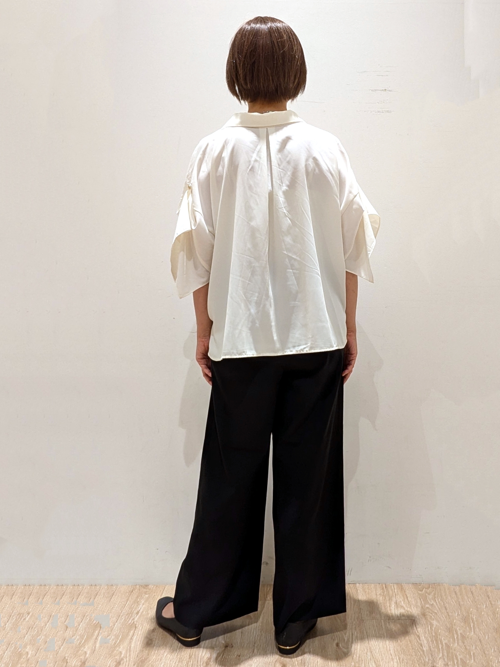SHIMAKOさんの「OPAQUE.CLIP｜【UV／接触冷感／吸水速乾／】タックスリーブスキッパーブラウス《洗濯機OK》」を使ったコーディネート