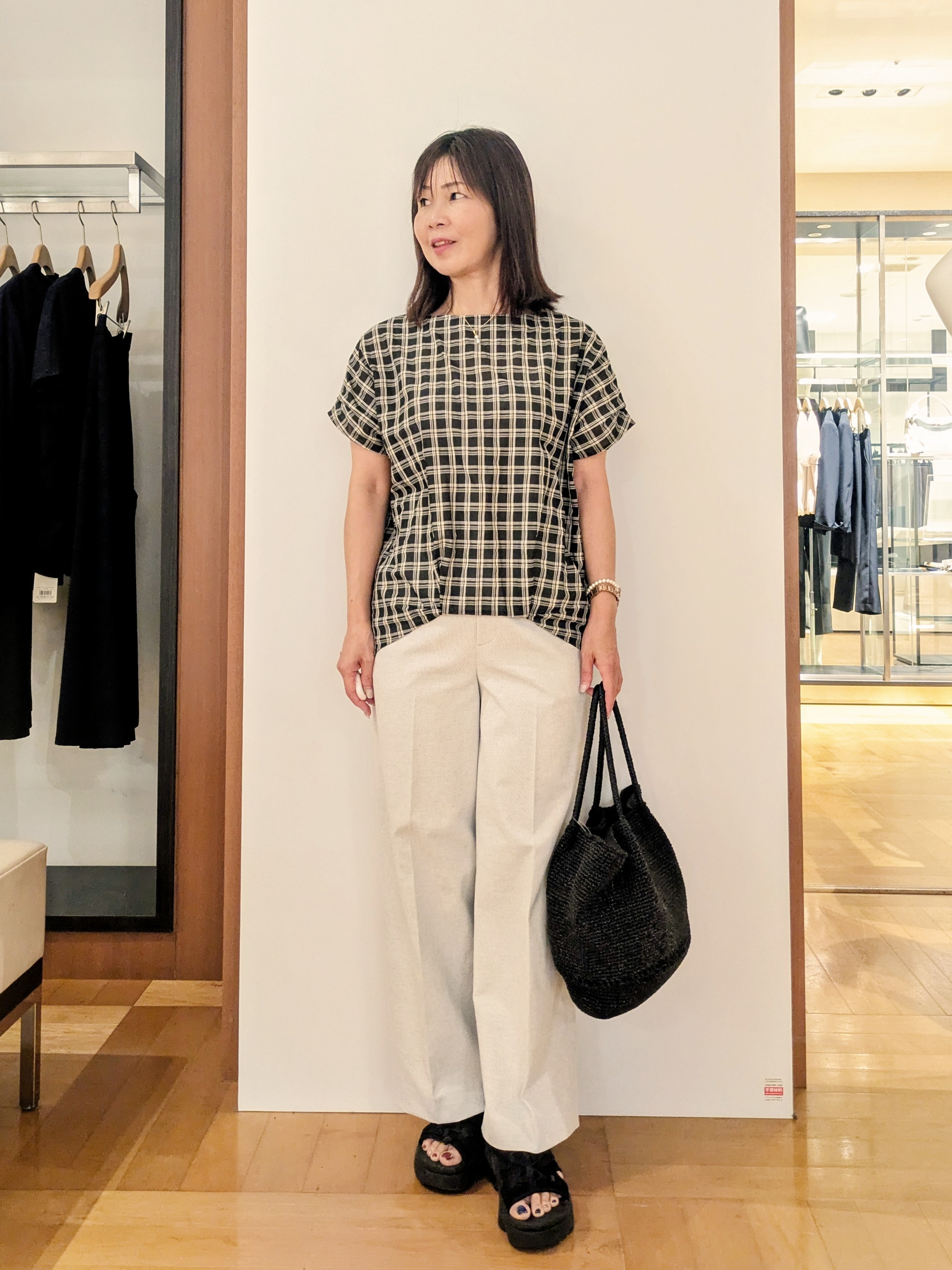 laverさんの「UNTITLED｜シアーチェックブラウス」を使ったコーディネート