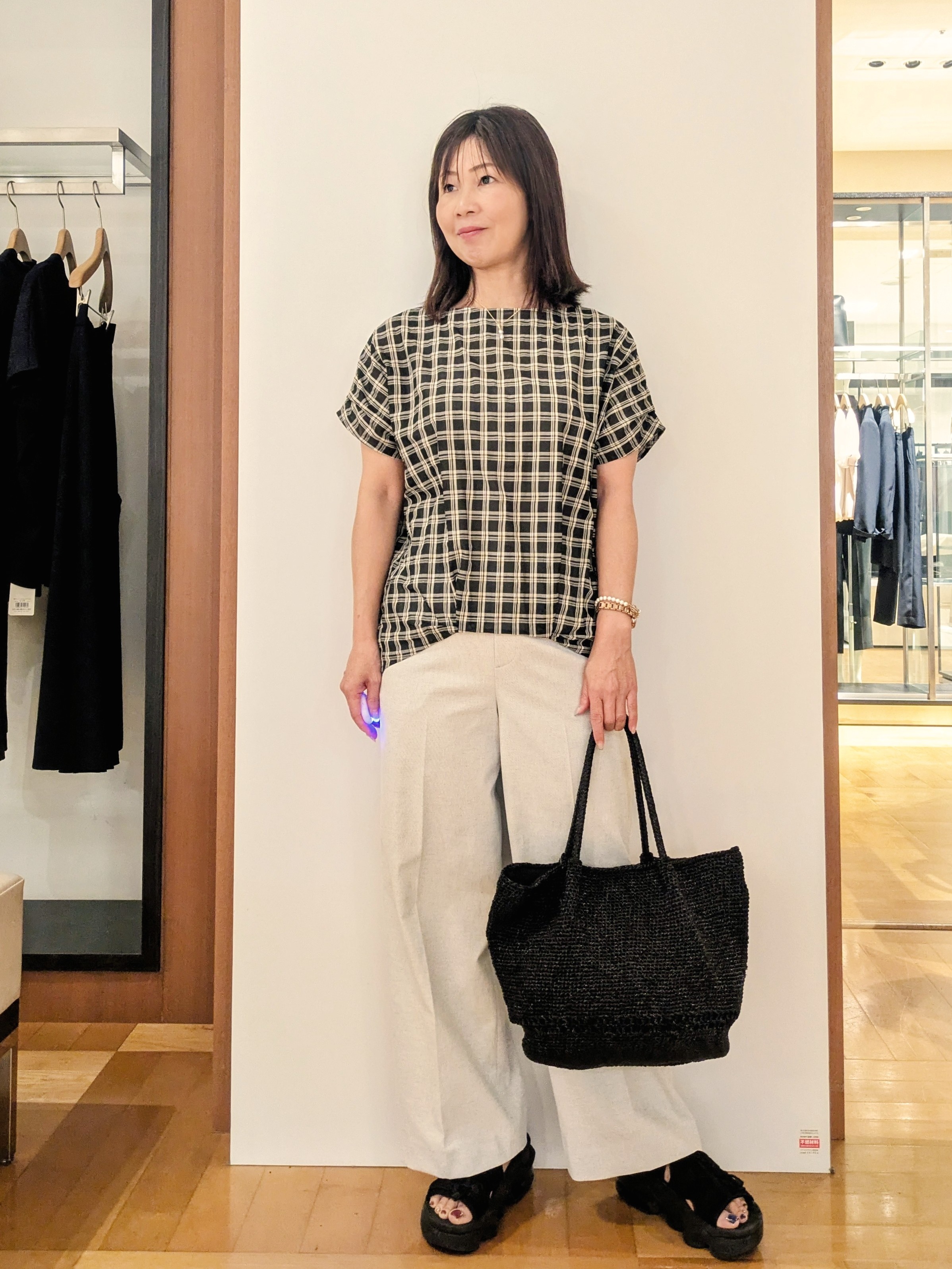 laverさんの「UNTITLED｜シアーチェックブラウス」を使ったコーディネート