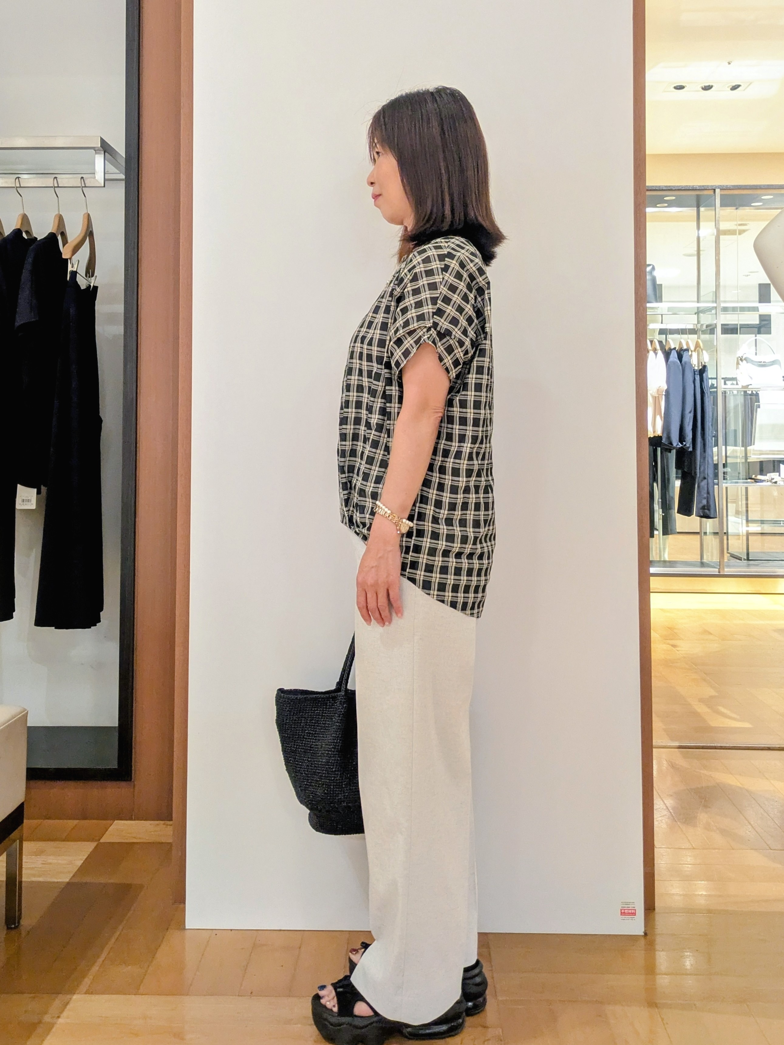 laverさんの「UNTITLED｜シアーチェックブラウス」を使ったコーディネート