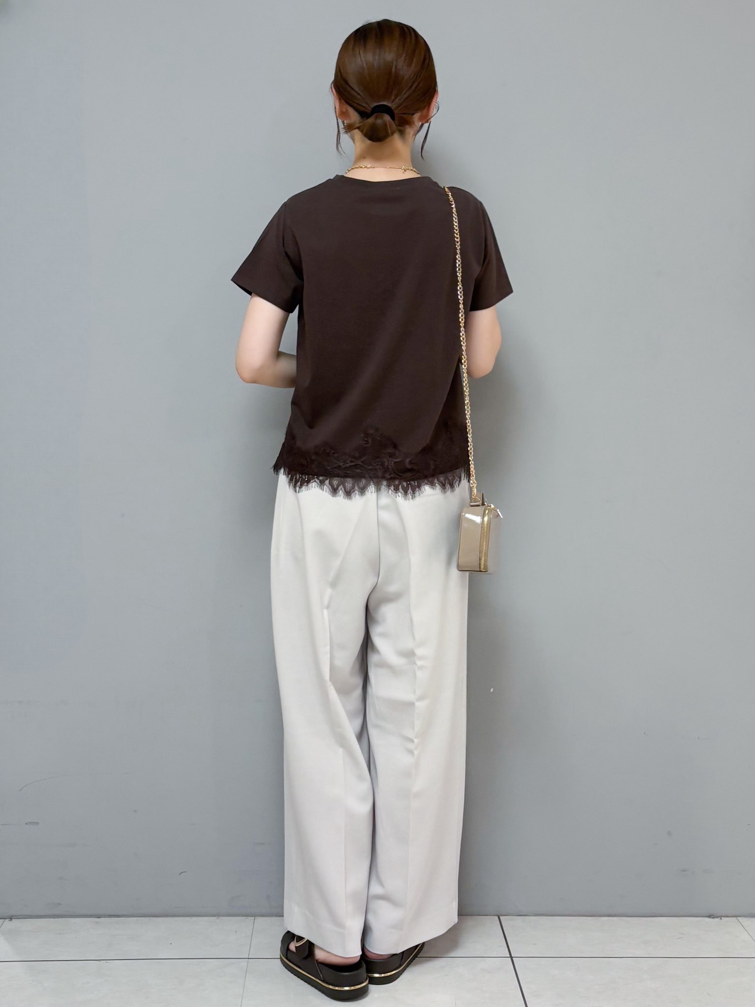 yさんの「OPAQUE.CLIP｜【接触冷感／UVケア】裾レースロゴTシャツ《洗濯機OK／S-3L》」を使ったコーディネート