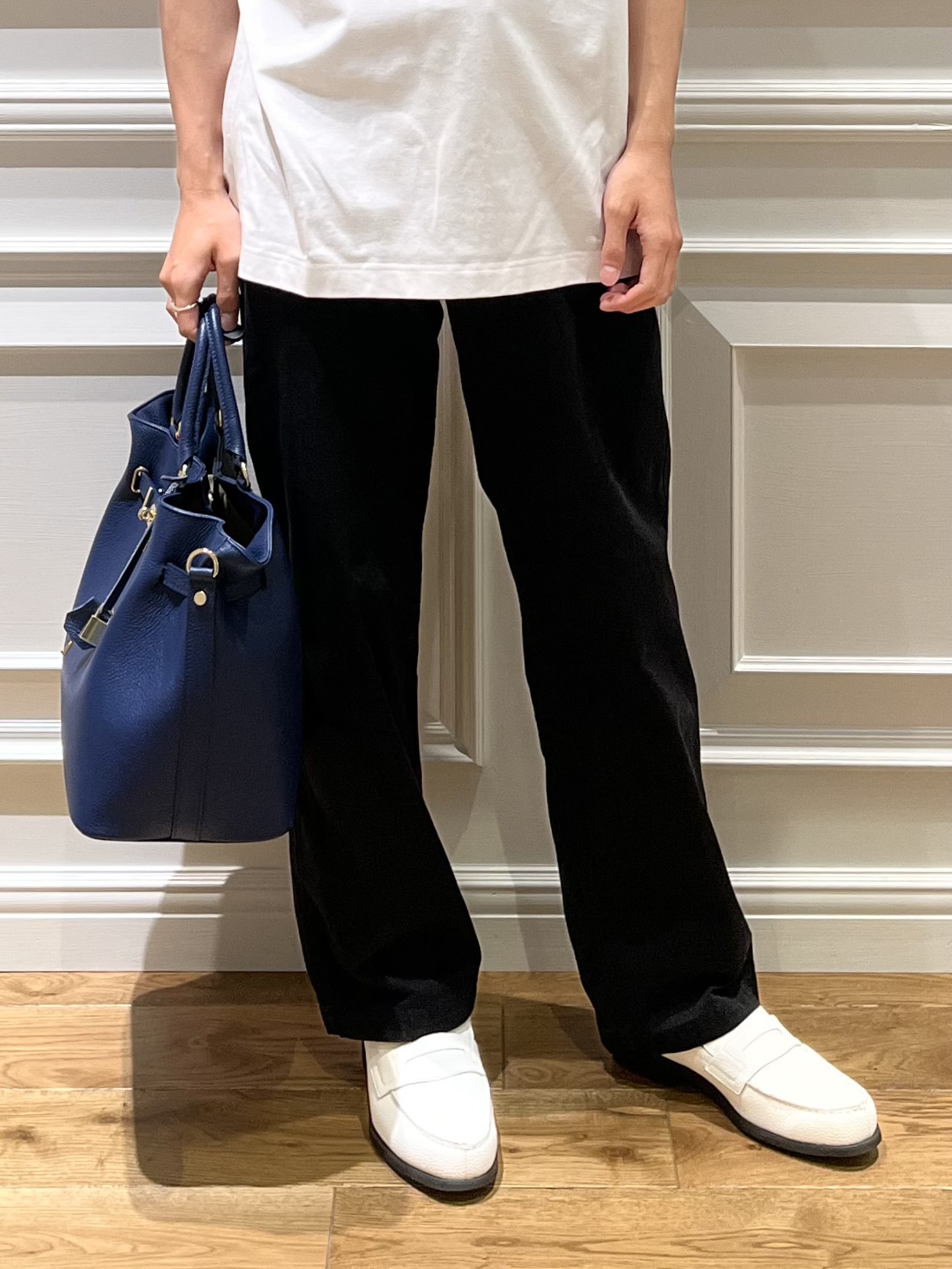 Watanabeさんの「DRESSTERIOR｜【接触冷感／UVカット／抗菌防臭／しわ防止】クールデオドラント ロゴTシャツ」を使ったコーディネート