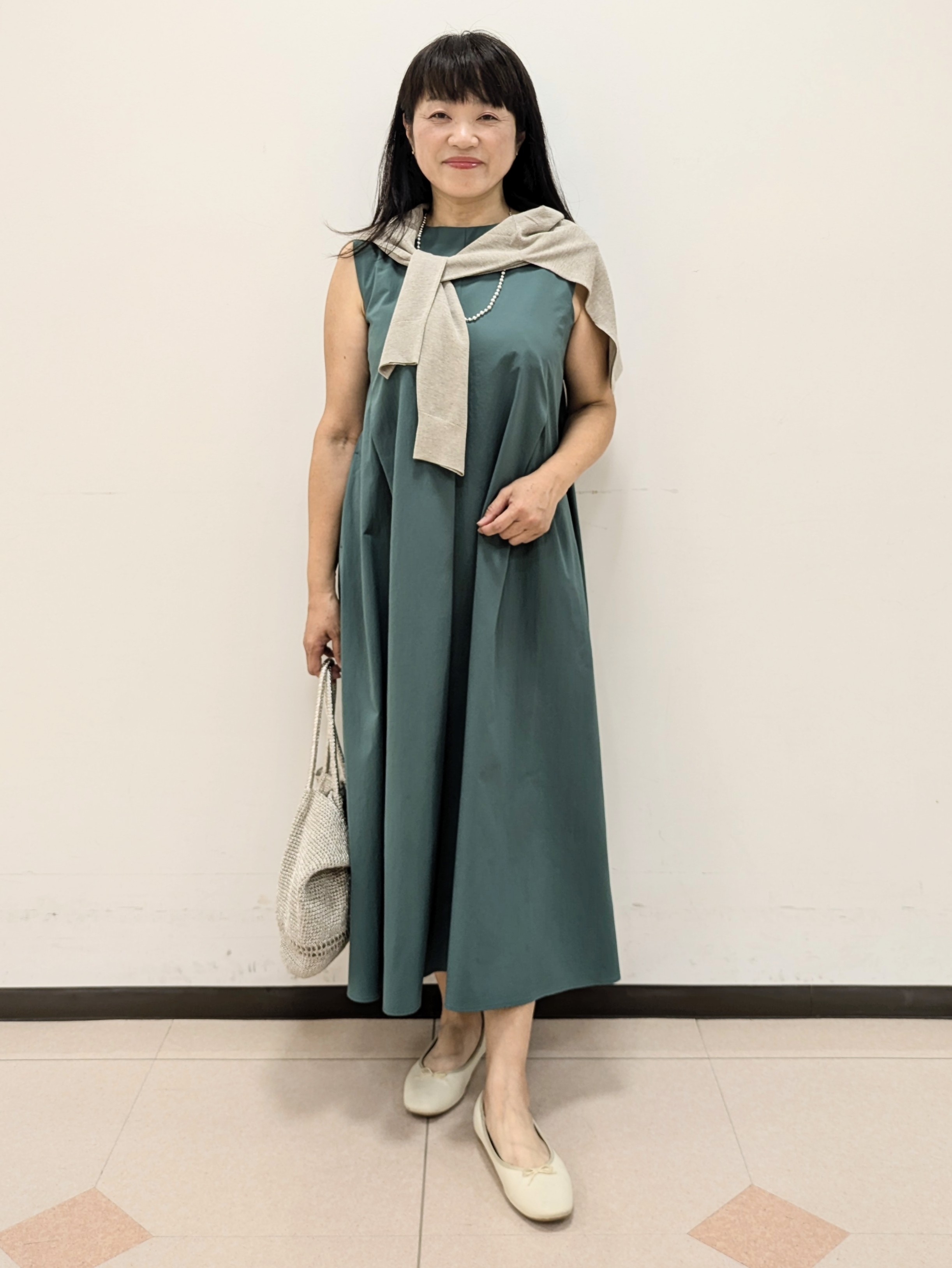 ともさんの「UNTITLED｜【アンサンブル可】前後2WAYカーディガン」を使ったコーディネート
