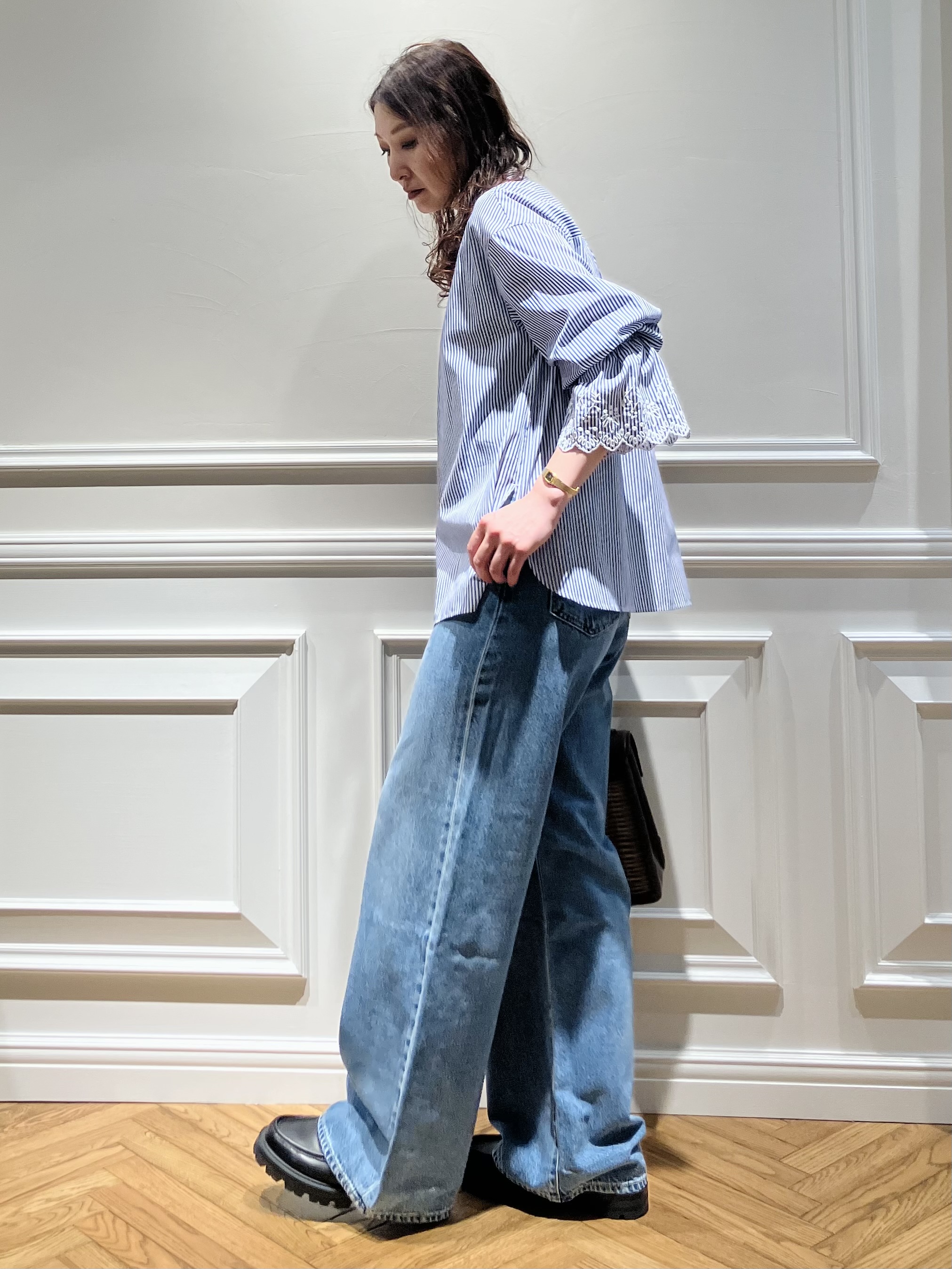 TSUKUIさんの「DRESSTERIOR｜エンブロイダリースリーブ ブラウス」を使ったコーディネート