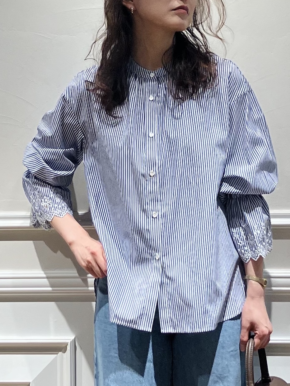 TSUKUIさんの「DRESSTERIOR｜エンブロイダリースリーブ ブラウス」を使ったコーディネート