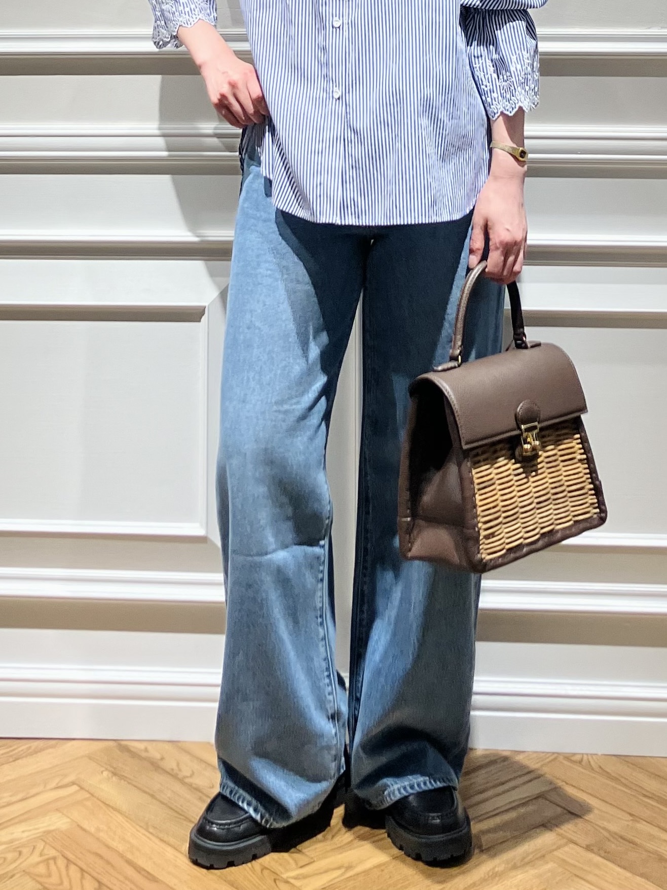 TSUKUIさんの「DRESSTERIOR｜エンブロイダリースリーブ ブラウス」を使ったコーディネート