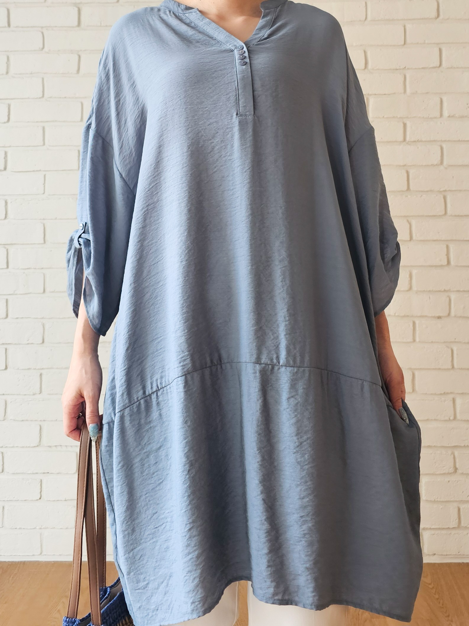 ゆゆさんの「SHOO･LA･RUE｜【ひんやり/S-LL/洗濯後しわになりにくい】体型カバーにも ゆるっとリラックス 7分袖チュニック」を使ったコーディネート