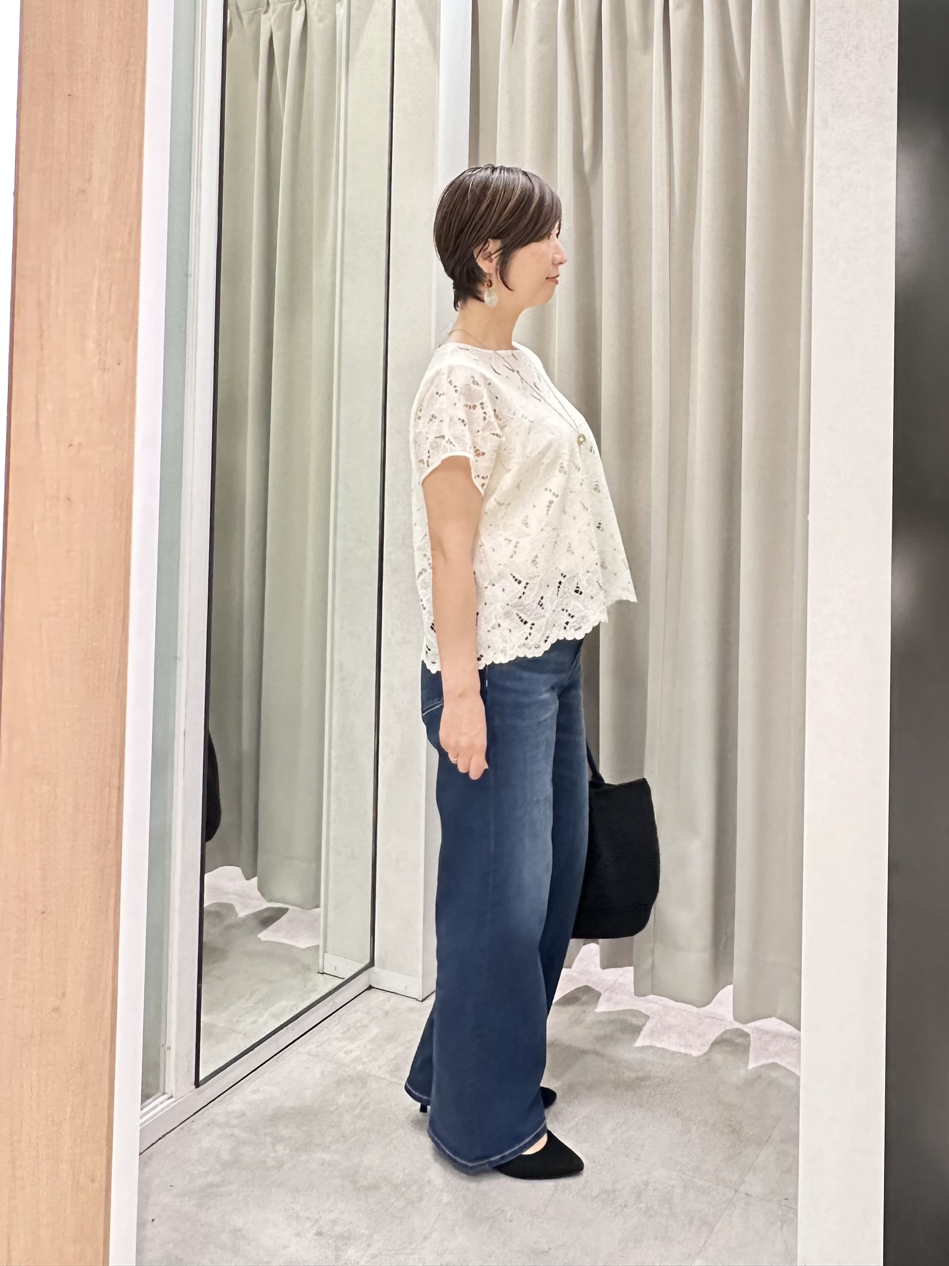 みなこさんの「UNTITLED｜【セットアップ可/品のある透け感】リーフレースブラウス」を使ったコーディネート