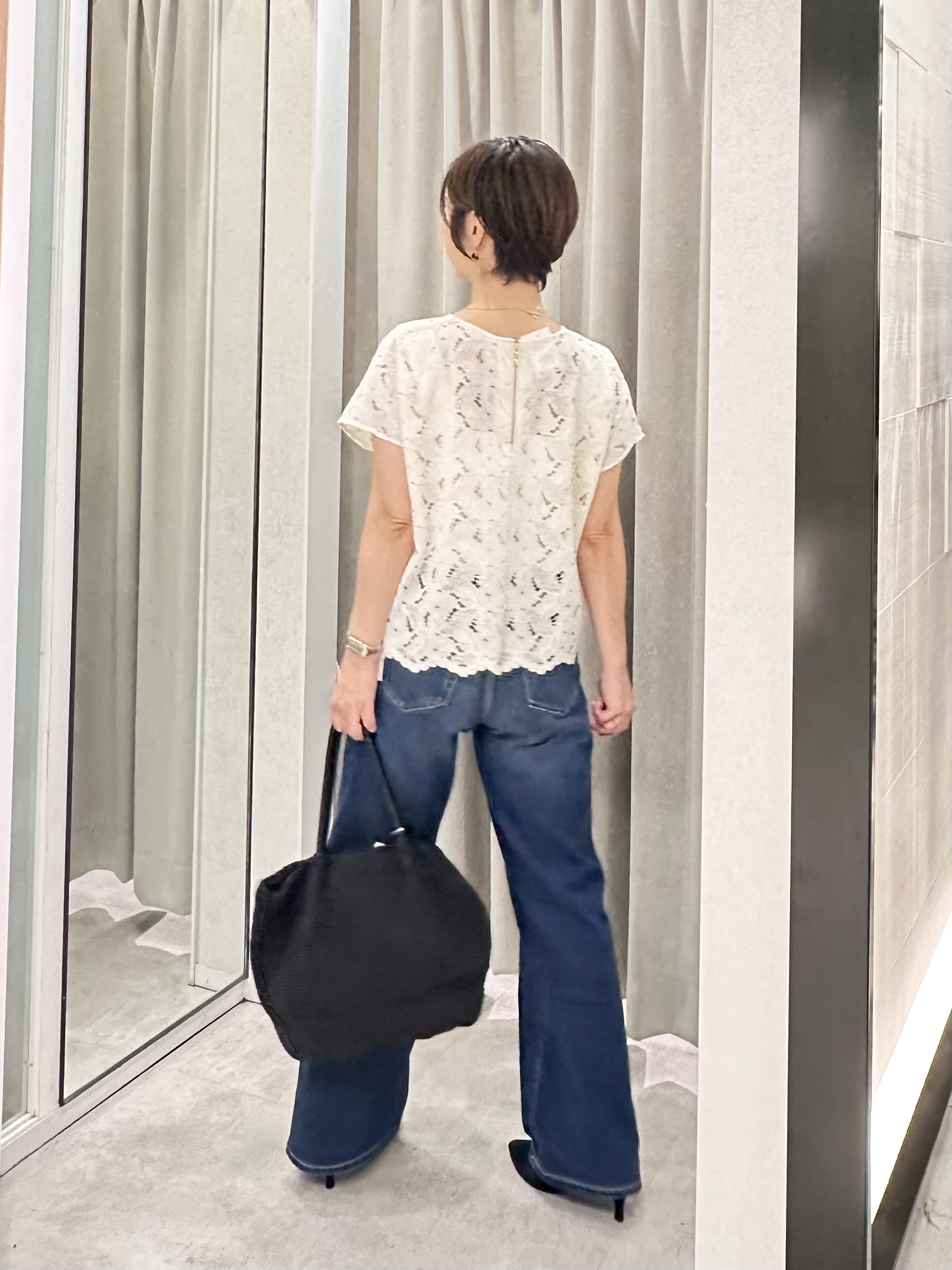 みなこさんの「UNTITLED｜【セットアップ可/品のある透け感】リーフレースブラウス」を使ったコーディネート
