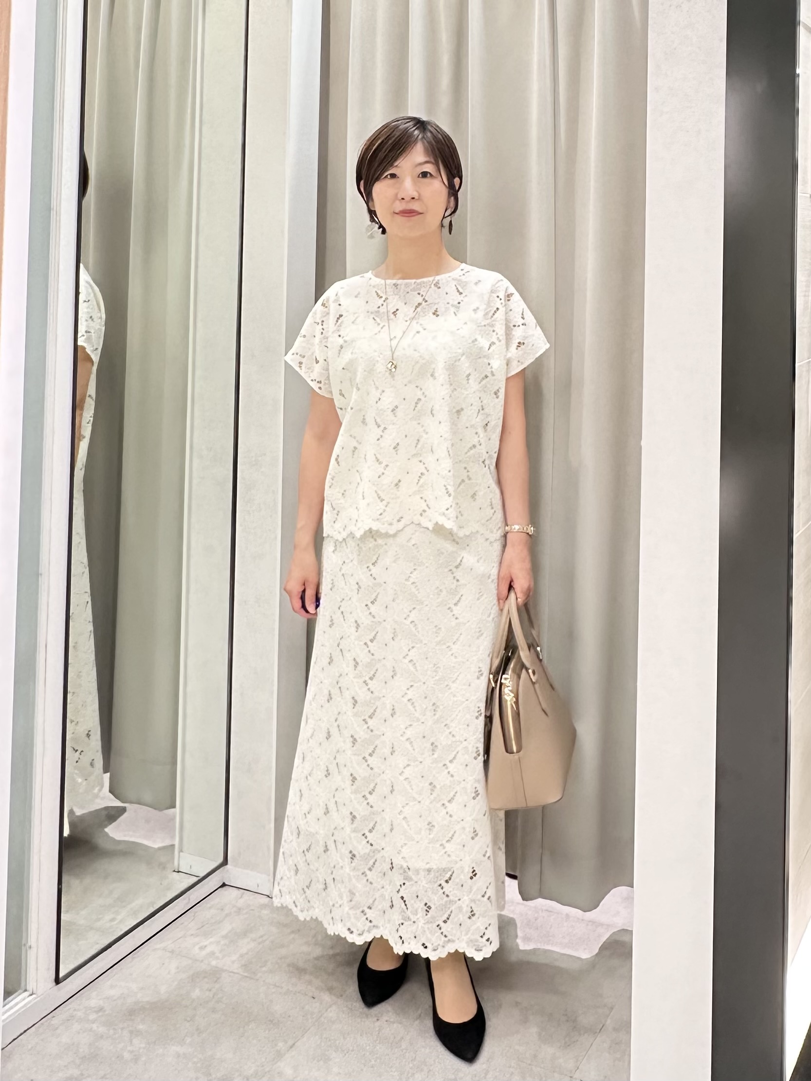 みなこさんの「UNTITLED｜【セットアップ可/品のある透け感】リーフレースブラウス」を使ったコーディネート