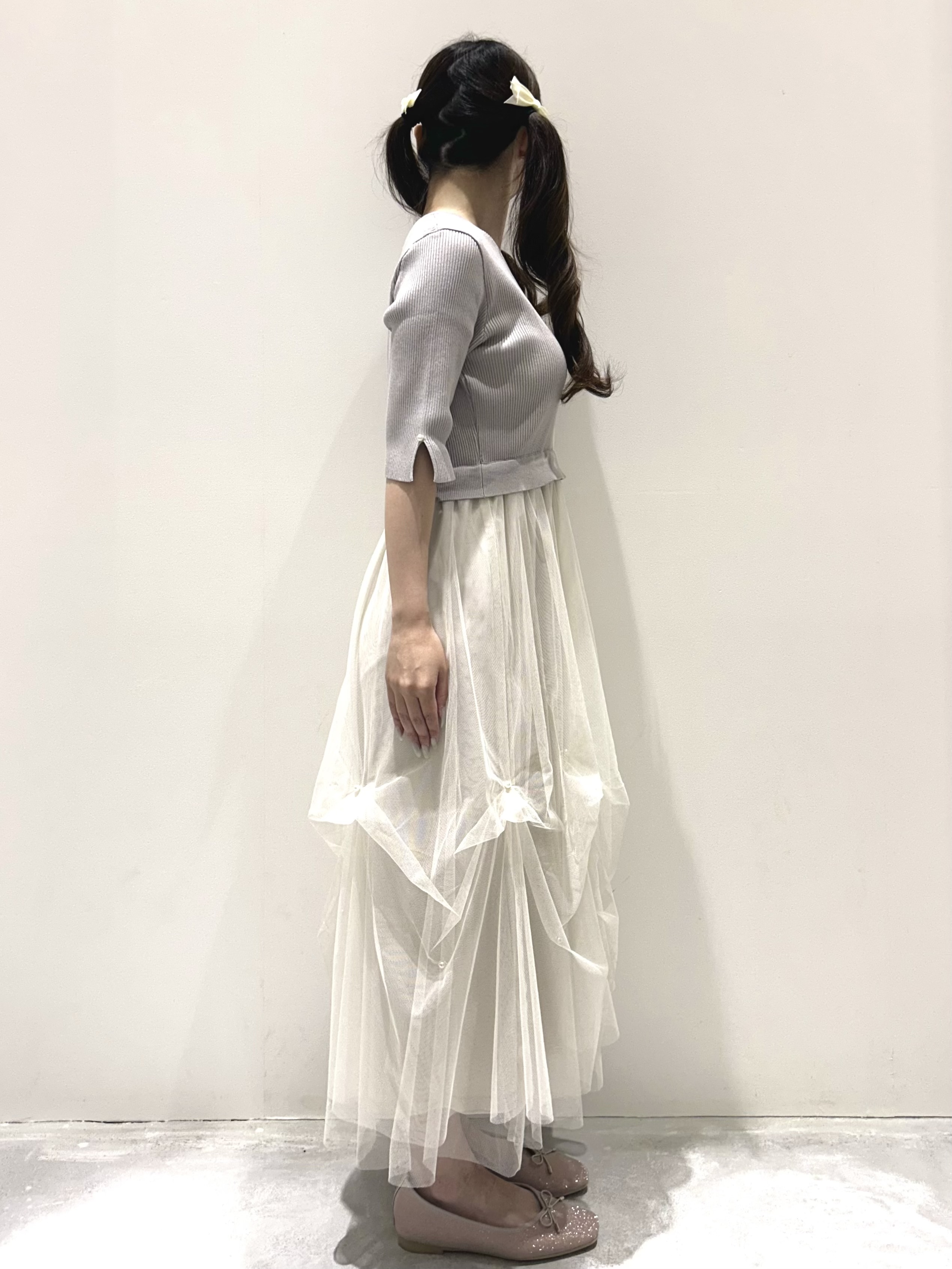 えぬさんの「OPAQUE.CLIP｜チュールパール調ドッキングニットワンピース【洗濯機OK／抗ピル】」を使ったコーディネート