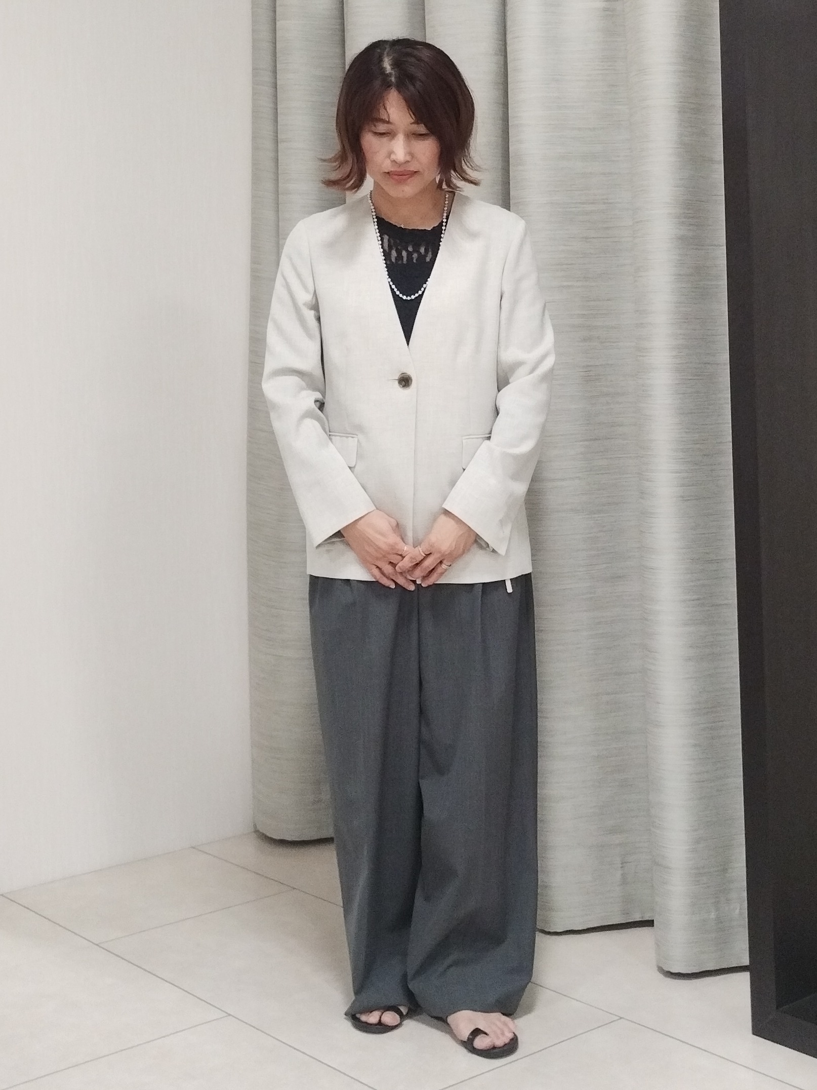 u&minus;macoさんの「UNTITLED｜【さらりと快適/セットアップ可/UV/接触冷感】スラブカラーレスジャケット」を使ったコーディネート