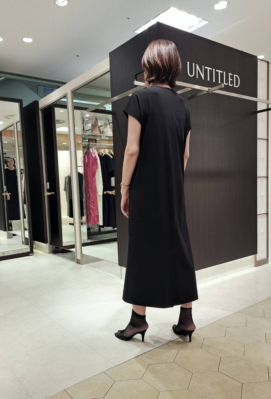 姉さんさんの「UNTITLED｜【接触冷感/UVカット/遮熱/抗菌防臭】ライトプレーティングワンピース」を使ったコーディネート