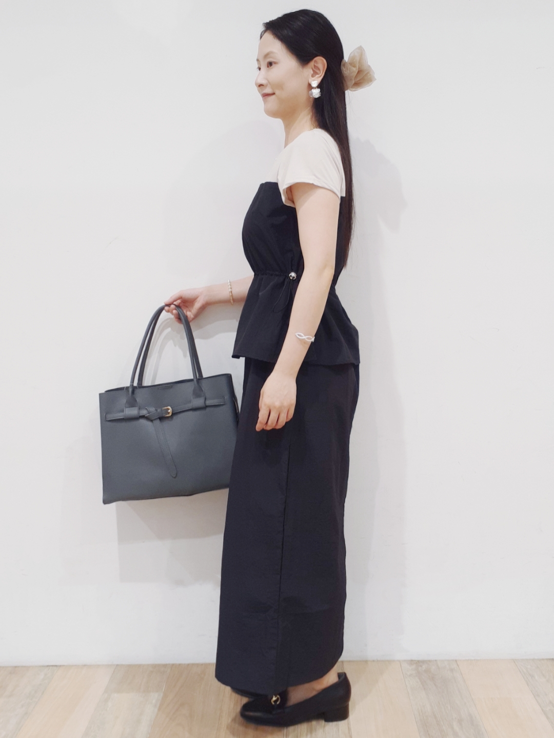 にこさんの「grove｜【低身長さんも選べる着丈・洗濯機◎】1枚で旬顔！Tシャツドッキングドロストワンピース」を使ったコーディネート