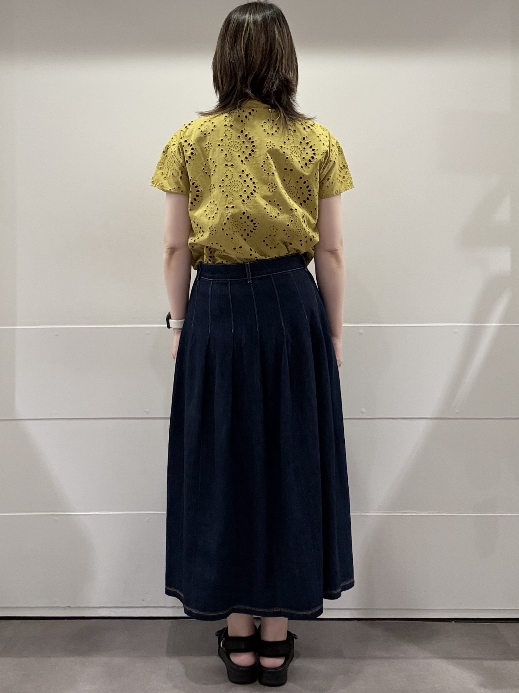 mamiさんの「Reflect｜【通勤◎】カットワーク刺繍レース シャツブラウス」を使ったコーディネート