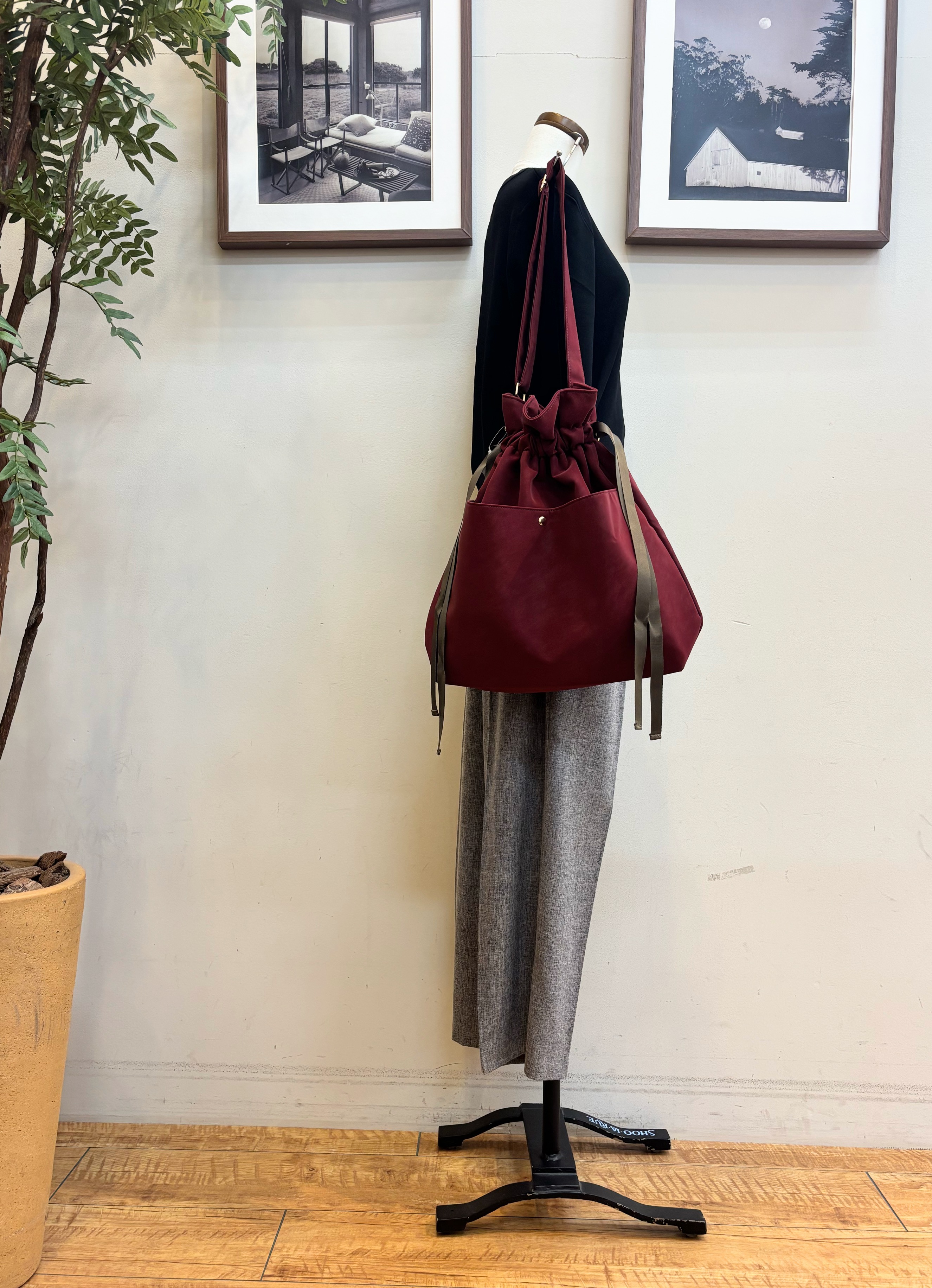 maiさんの「SHOO･LA･RUE｜【ガンガン洗える/ひんやり/UV/毛玉になりにくい】二の腕見せない 5分袖ニット」を使ったコーディネート