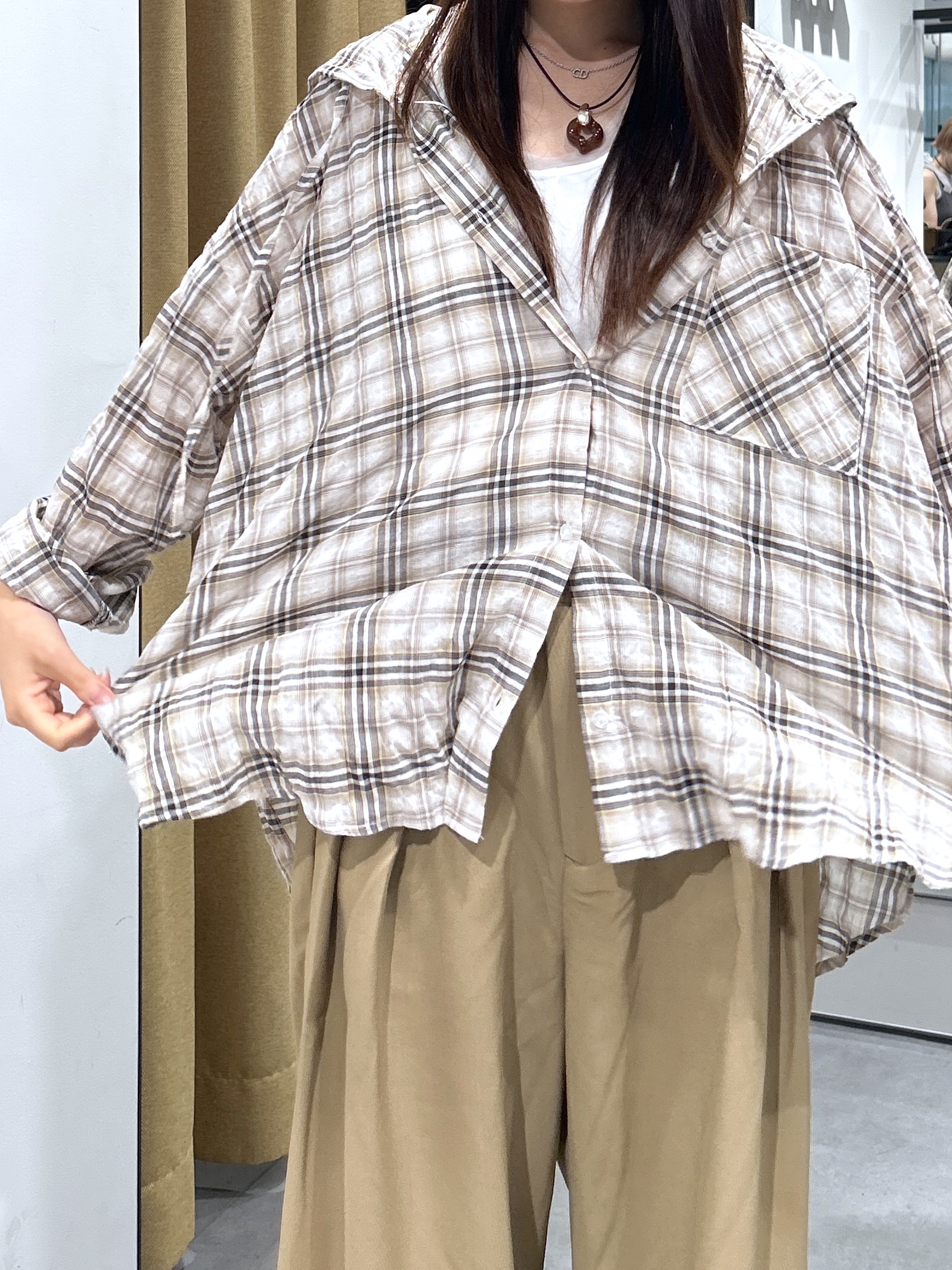 Renoさんの「INDIVI｜フード付 シアーチェックシャツ」を使ったコーディネート
