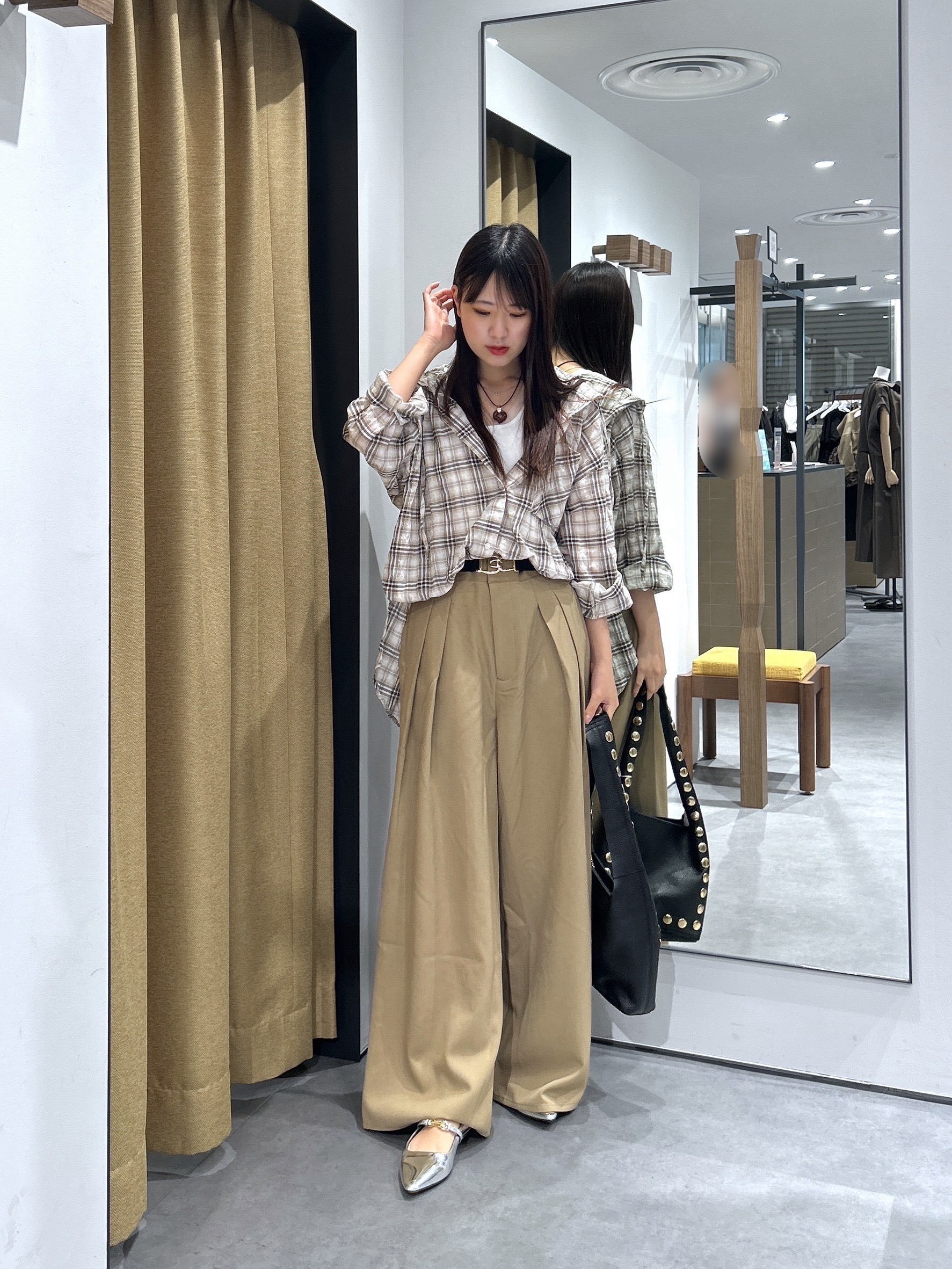 Renoさんの「INDIVI｜フード付 シアーチェックシャツ」を使ったコーディネート