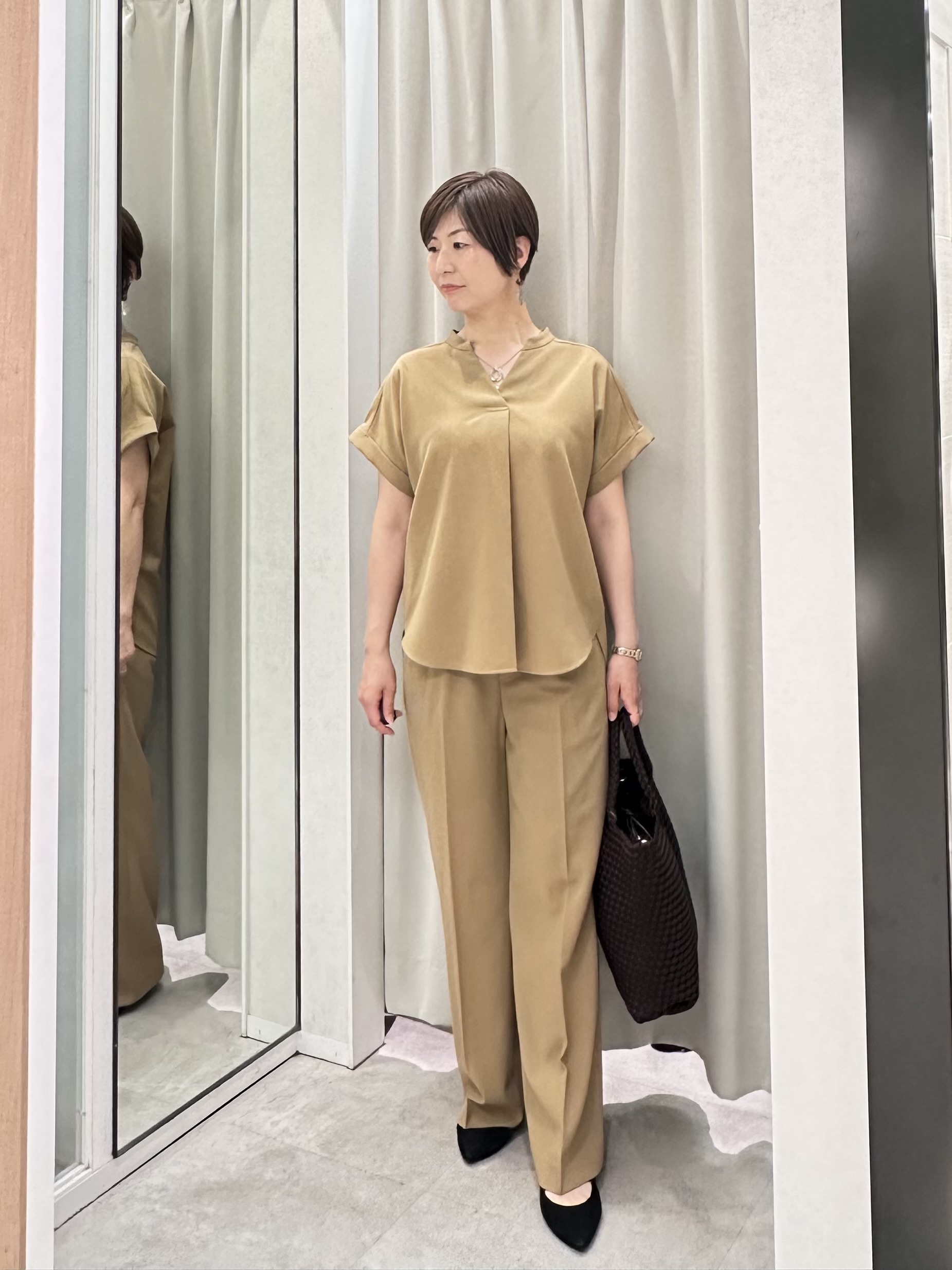 みなこさんの「UNTITLED｜【セットアップ可/UVカット/接触冷感】エアリークールドロストシャツ」を使ったコーディネート