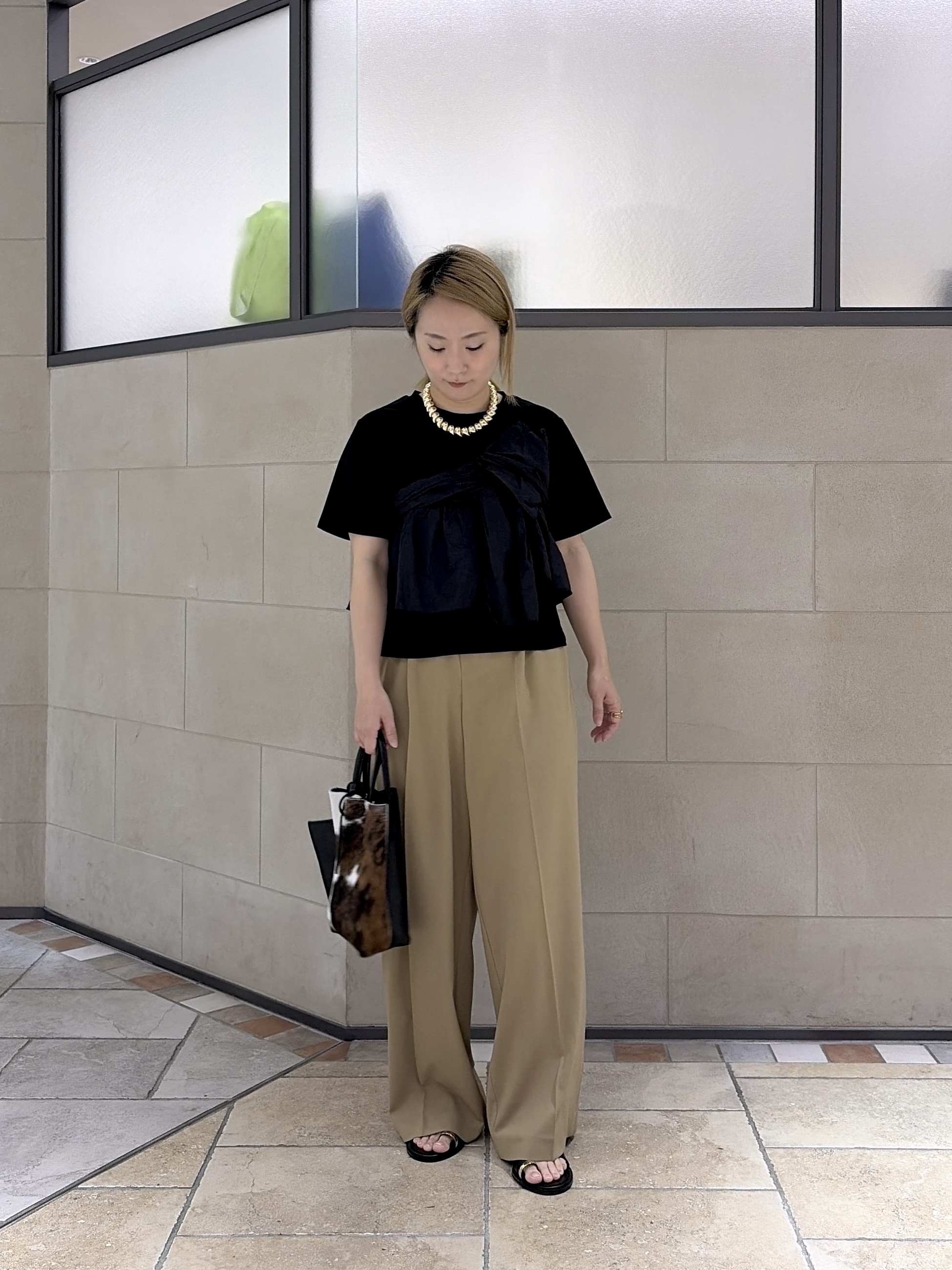 よねさんの「INDIVI｜ツイストドッキングTシャツ」を使ったコーディネート