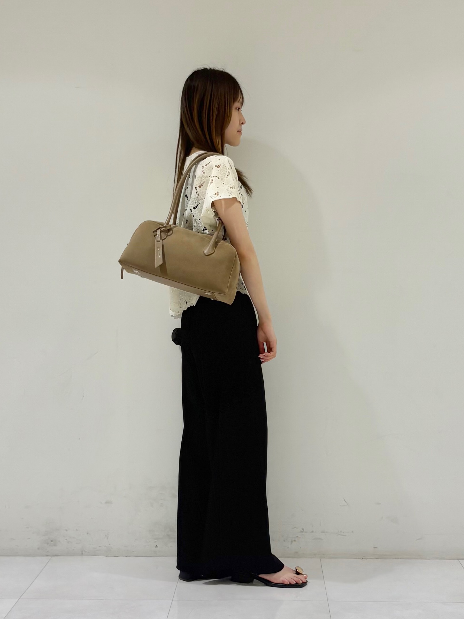 kyokaさんの「UNTITLED｜【セットアップ可/品のある透け感】リーフレースブラウス」を使ったコーディネート