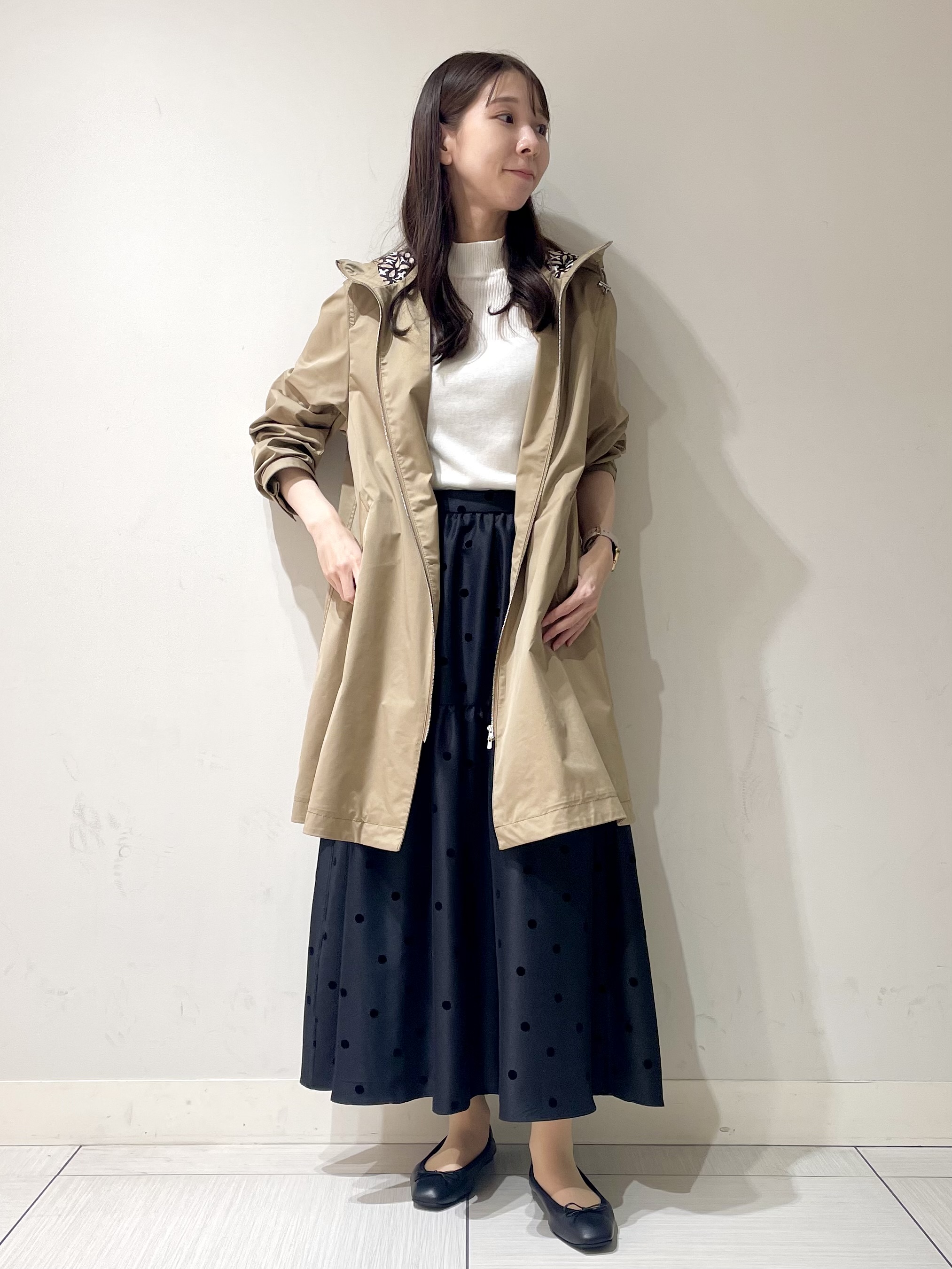 ことさんの「DRESSTERIOR｜【ウォッシャブル/撥水素材】撥水フーテッドツイルコート」を使ったコーディネート