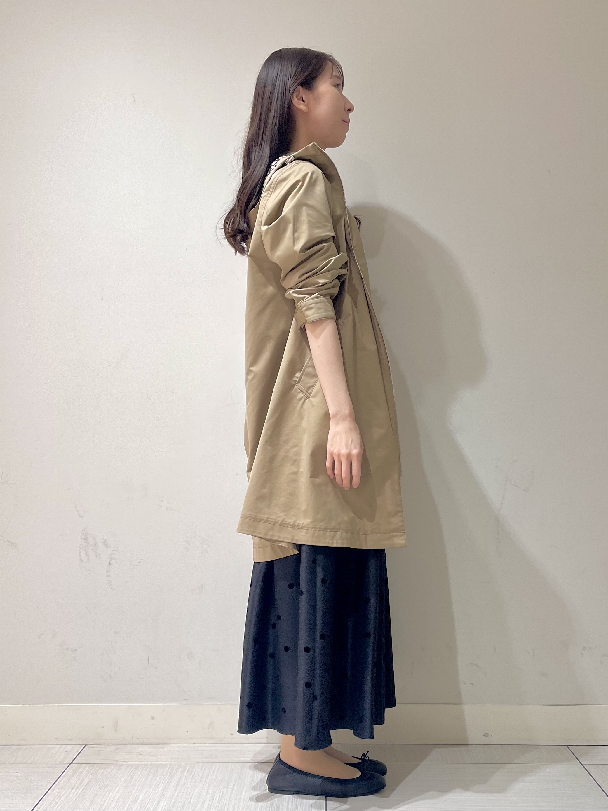 ことさんの「DRESSTERIOR｜【ウォッシャブル/撥水素材】撥水フーテッドツイルコート」を使ったコーディネート