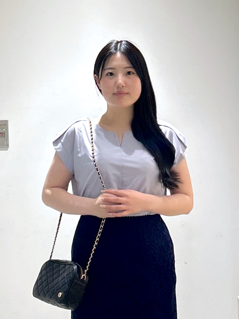 sayaさんの「OPAQUE.CLIP｜【接触冷感】ひんやりキーネックフレンチトップス《洗濯機OK》」を使ったコーディネート