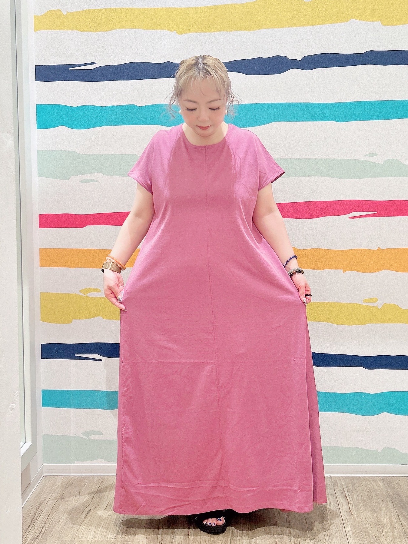 Peeさんの「SHOO･LA･RUE｜【ひんやり/洗濯後しわになりにくい/S-LL】お顔も手の甲もしっかりカバー　日よけ・指穴付きUVパー」を使ったコーディネート