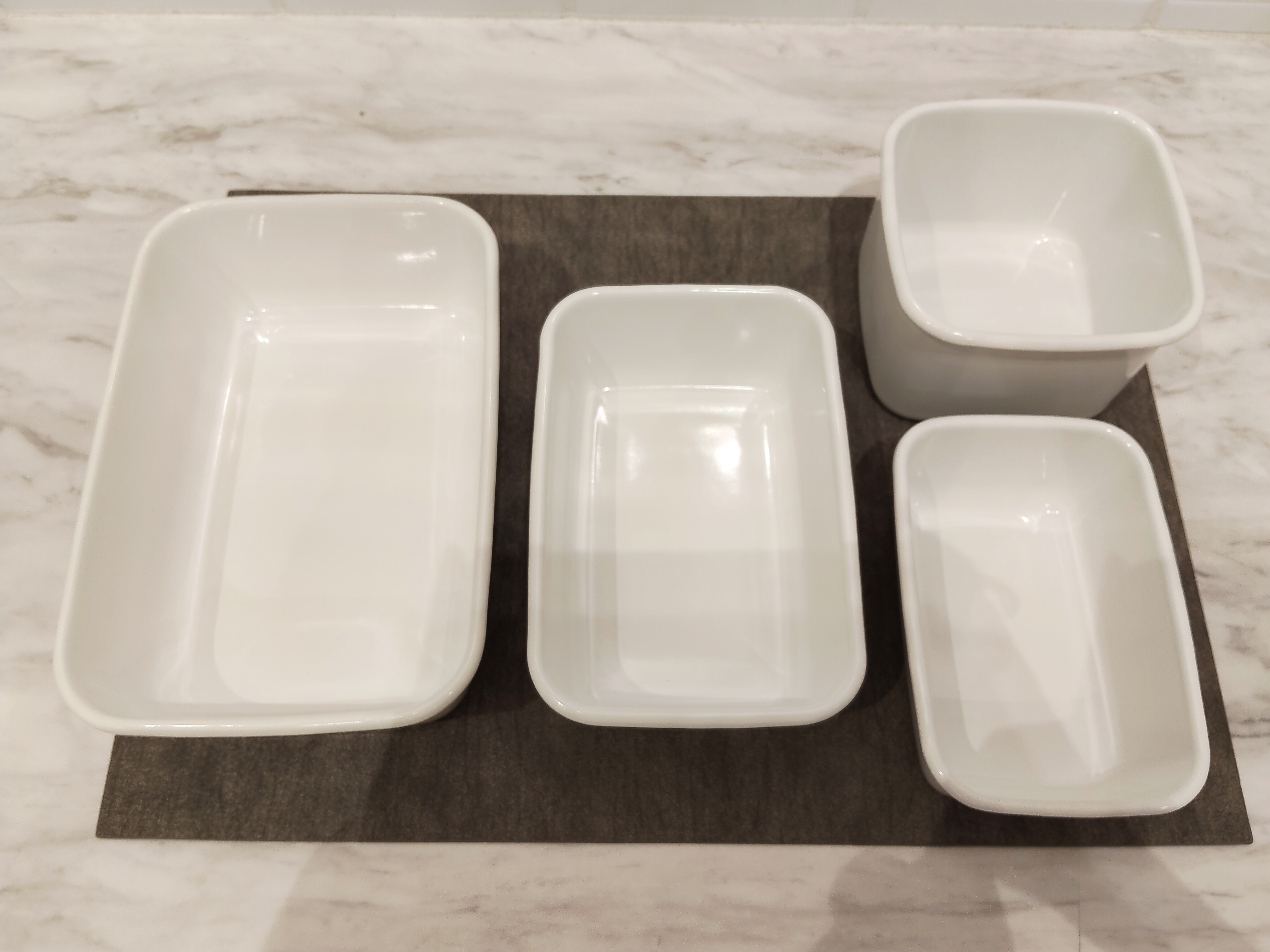 めだかさんの「212 KITCHEN STORE｜野田琺瑯 ホワイトシリーズ スクエア L WS-L」を使ったコーディネート