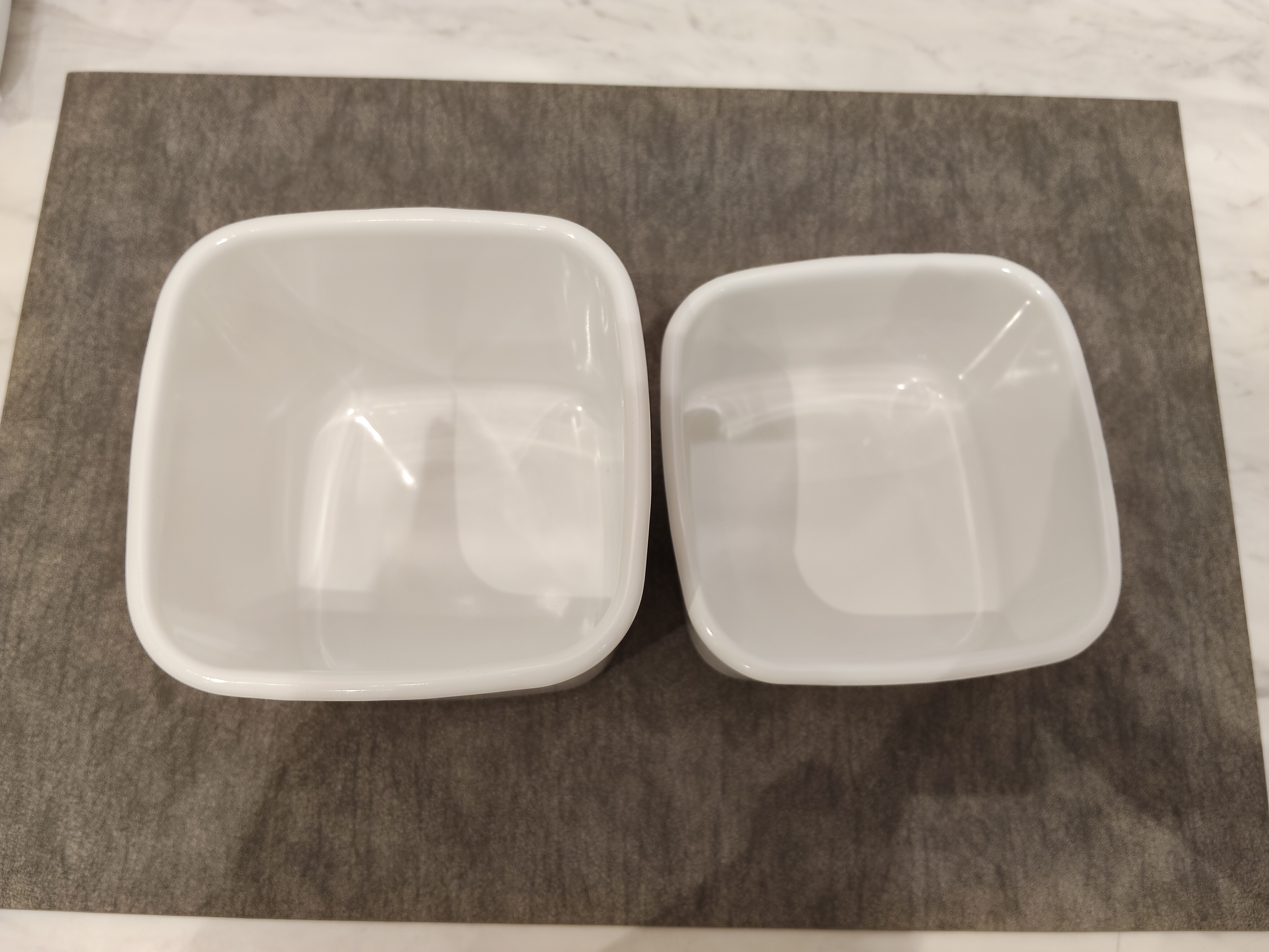 めだかさんの「212 KITCHEN STORE｜野田琺瑯 ホワイトシリーズ スクエア L WS-L」を使ったコーディネート