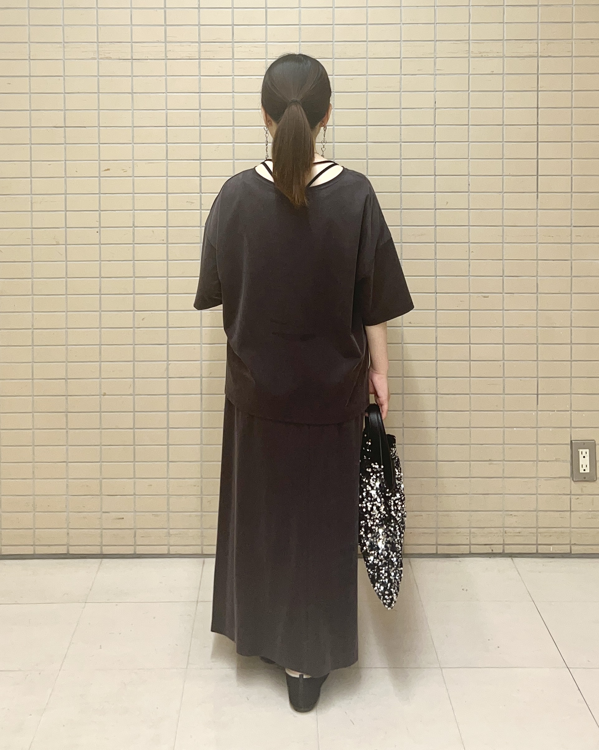 Mitsukiさんの「UNTITLED｜【セットアップ可/接触冷感】ヴィンテージライクドルマンカットソー」を使ったコーディネート