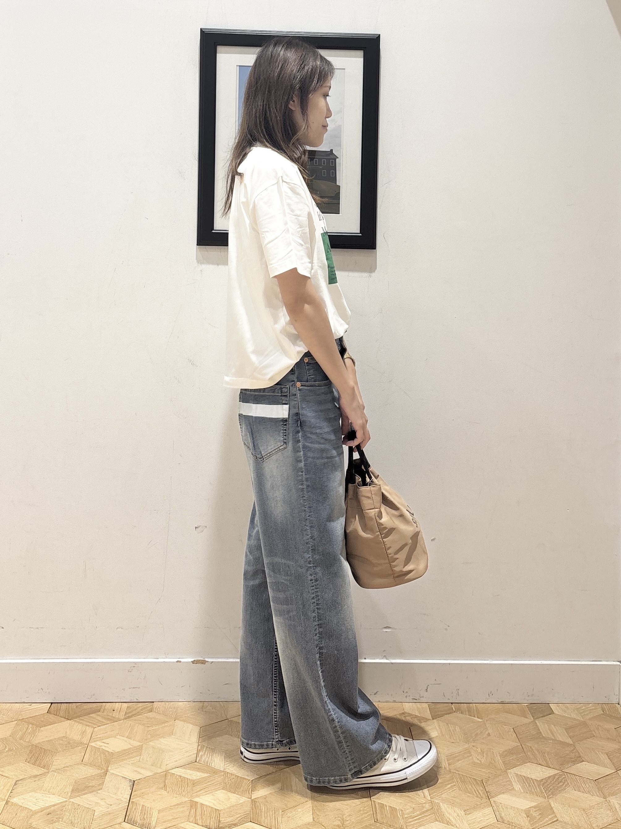 YUMIさんの「Dessin｜グラフィックデザイン Tシャツ」を使ったコーディネート