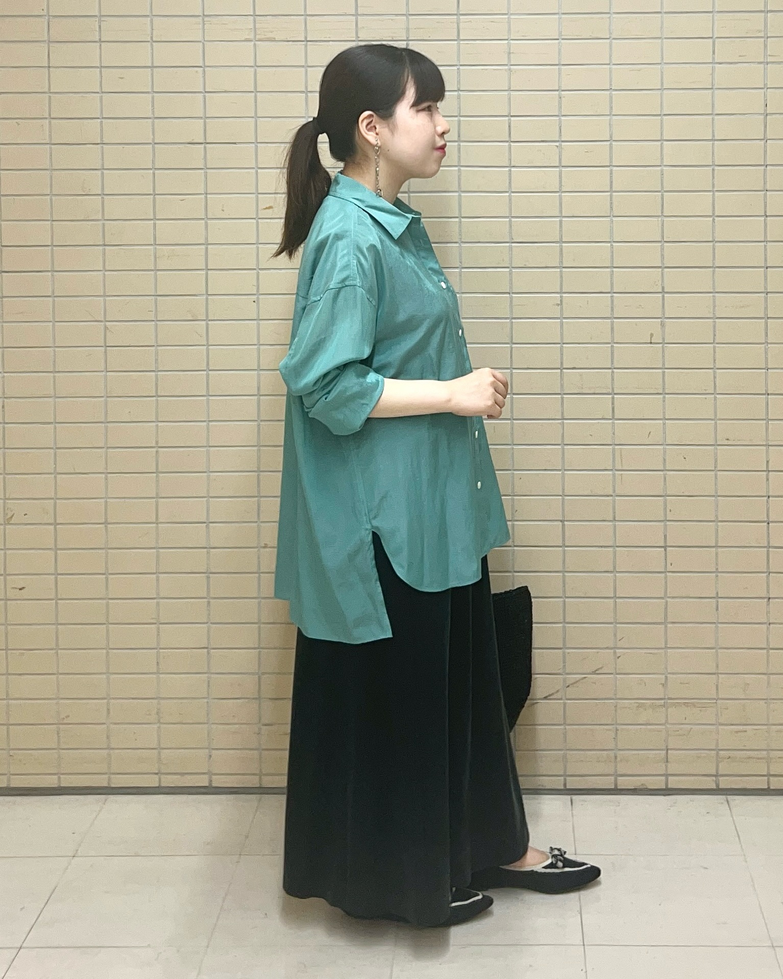 Mitsukiさんの「UNTITLED｜シルキータッチシアーシャツ」を使ったコーディネート