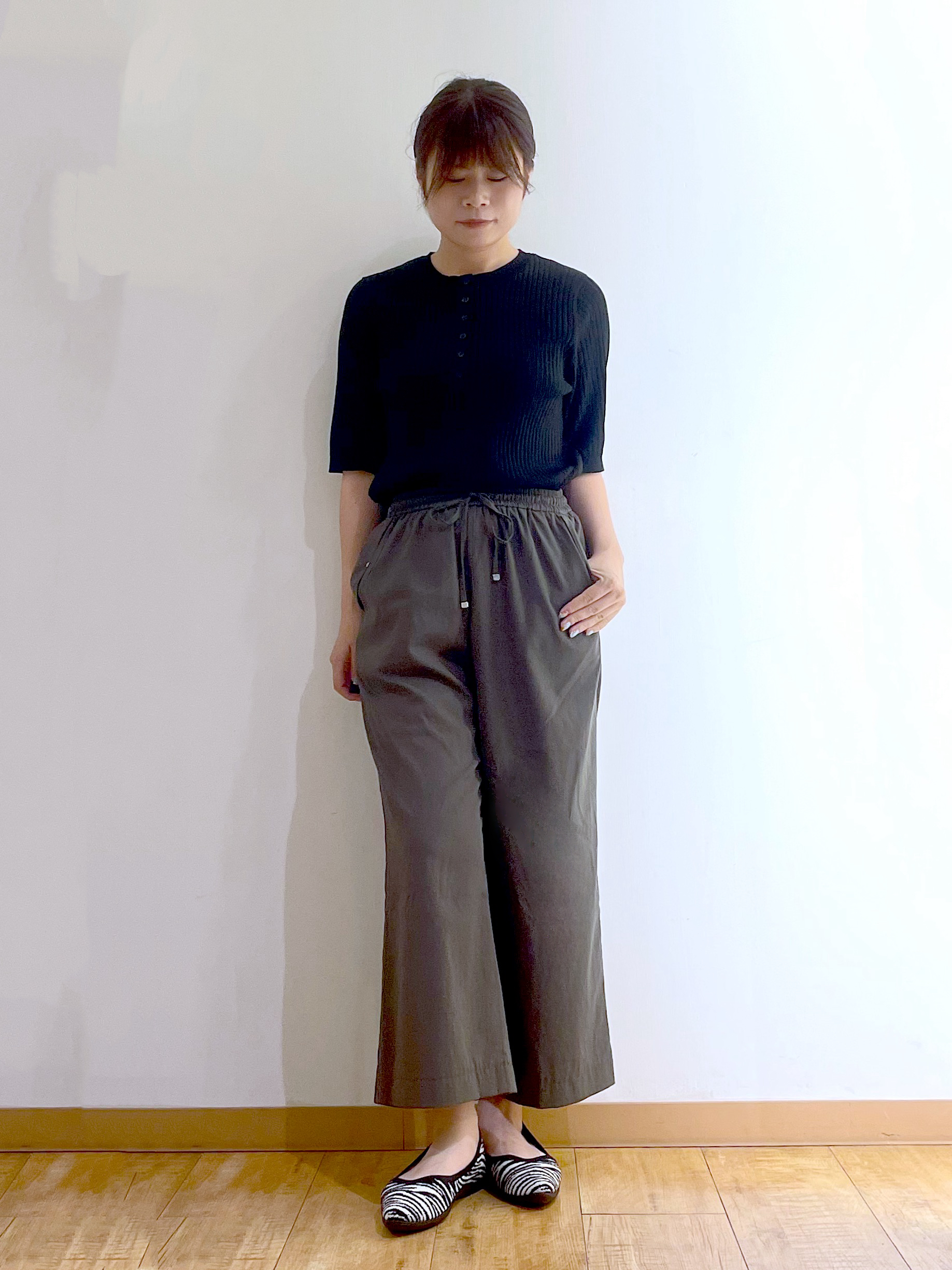 かのさんの「SHOO･LA･RUE｜【S-LL】抜け感ある着こなしに ヘンリーネック リブニット」を使ったコーディネート