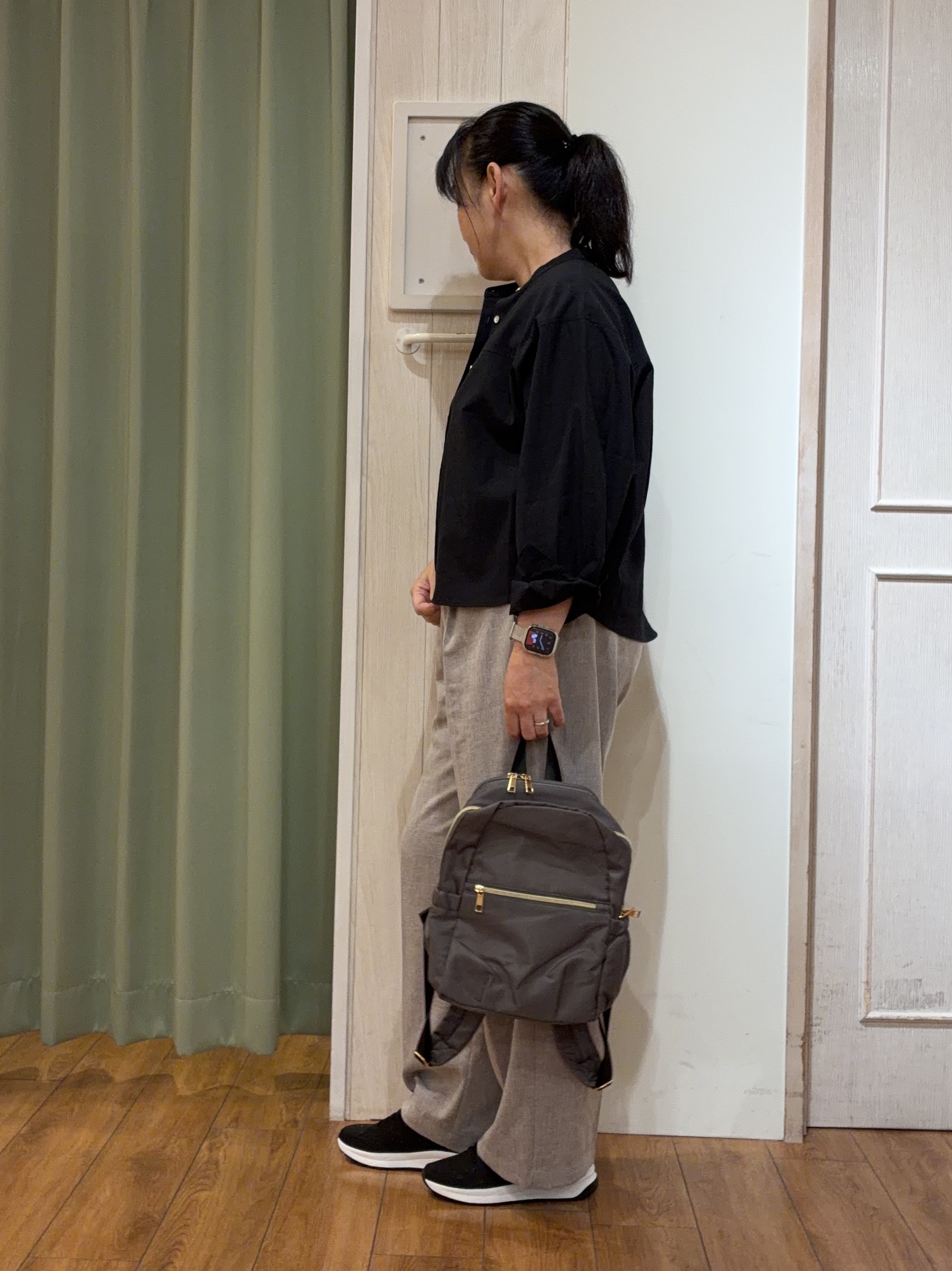 ke-yさんの「SHOO･LA･RUE｜【通気性〇/S-LL/洗濯機可】さらりと心地よい。ノーカラーシャツ」を使ったコーディネート