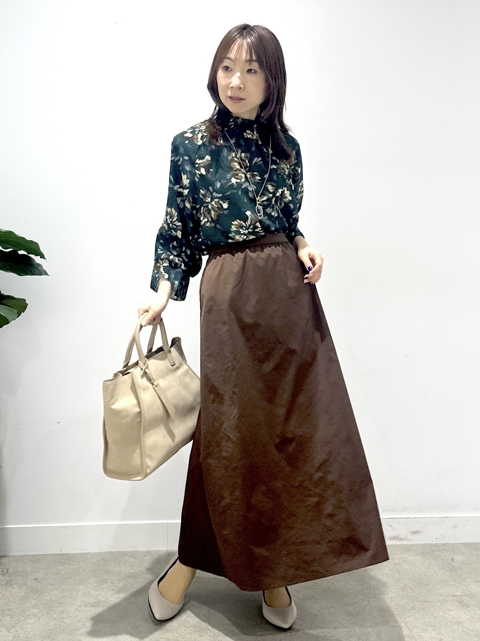 Miwaさんの「UNTITLED｜タフタナロースカート」を使ったコーディネート