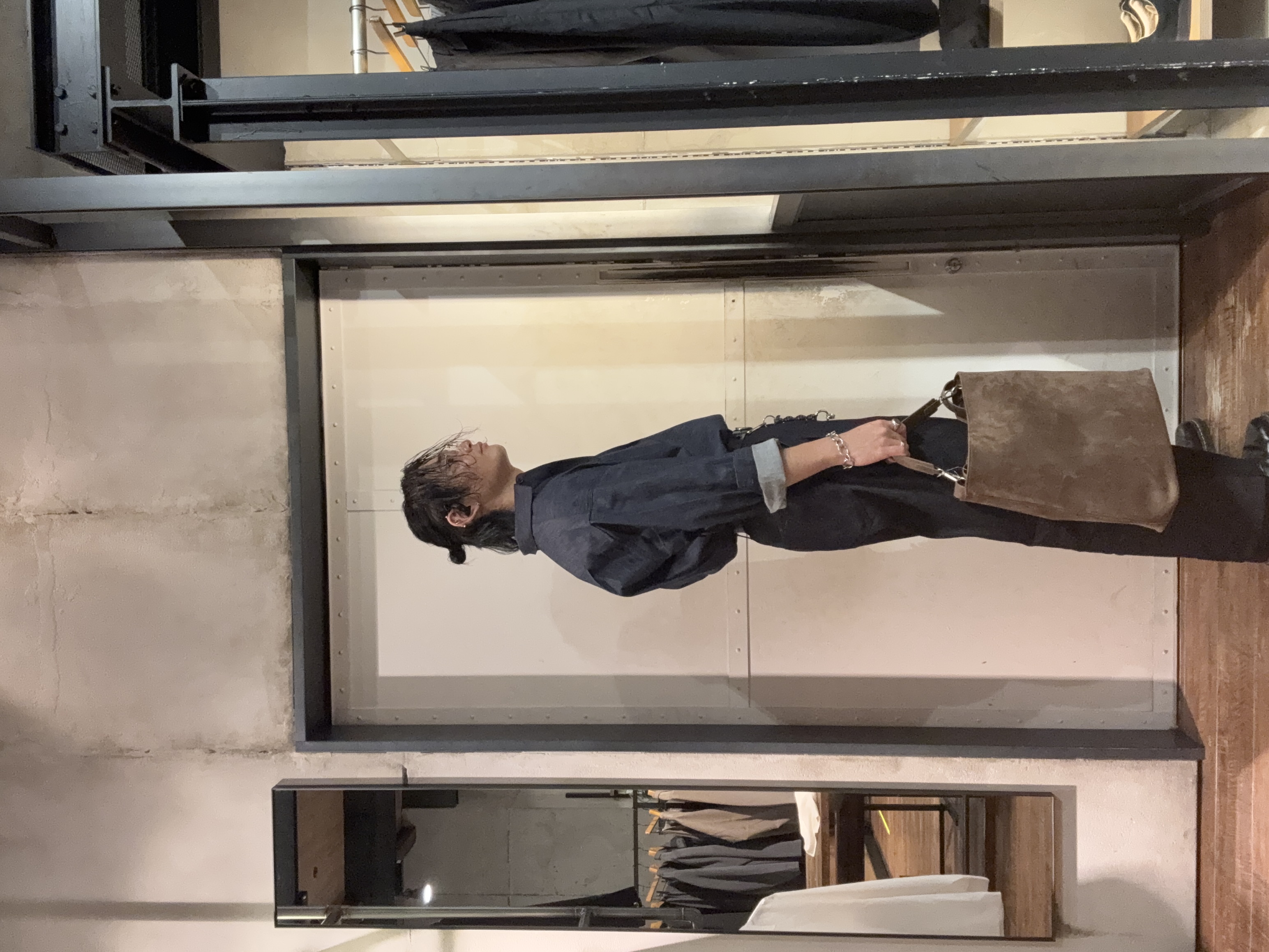 大江正眞さんの「tk.TAKEO KIKUCHI｜【色褪せしにくいデニム】Comfy Fadeless Denim Seriesデニムシャツ」を使ったコーディネート