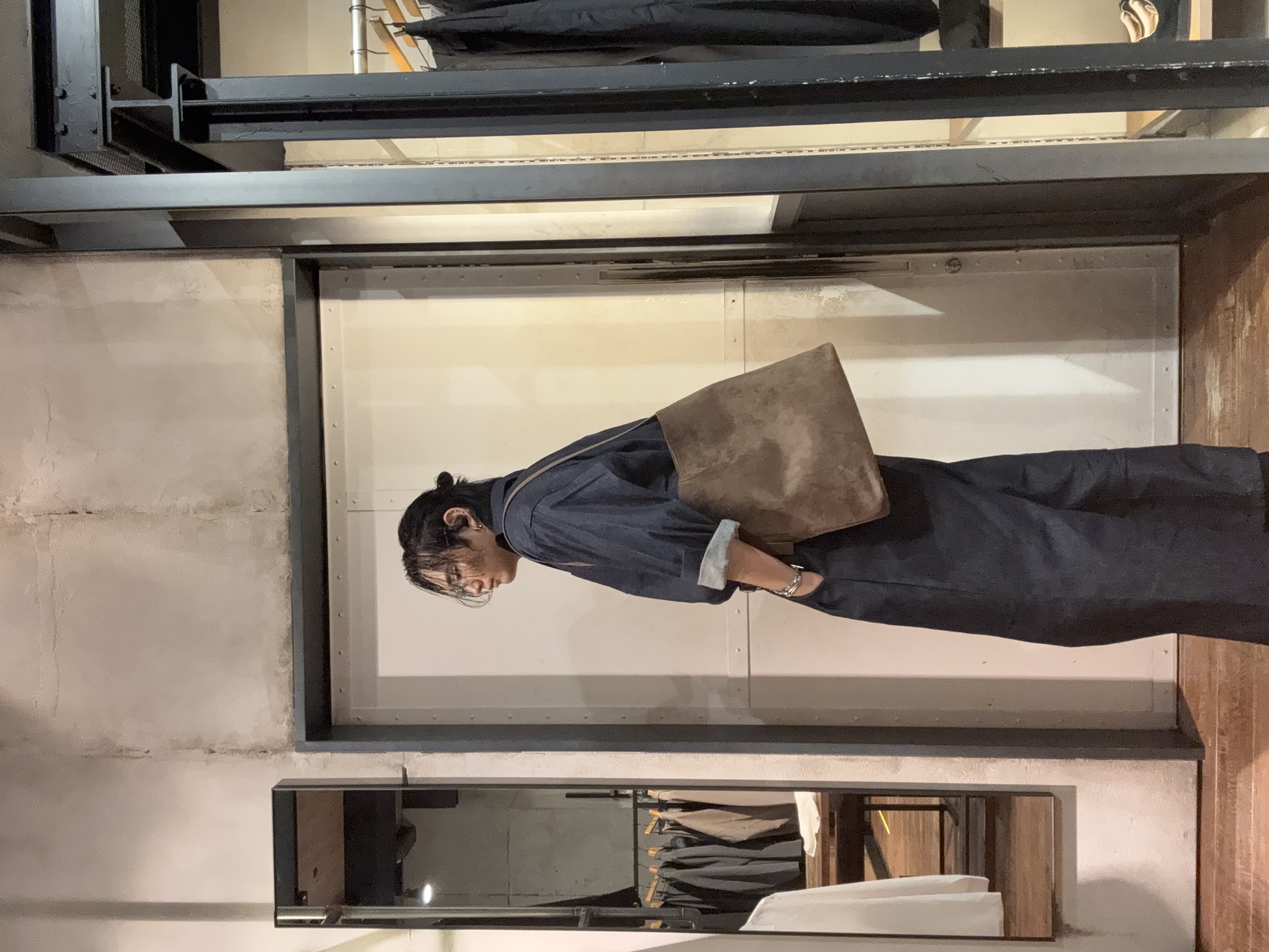 大江正眞さんの「tk.TAKEO KIKUCHI｜【色褪せしにくいデニム】Comfy Fadeless Denim Seriesデニムシャツ」を使ったコーディネート