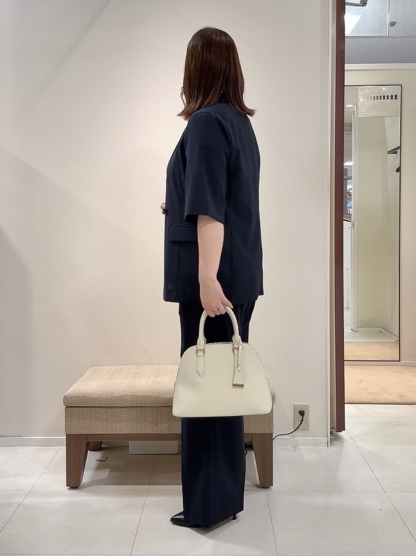 YUIさんの「UNTITLED｜【秋の通勤羽織/セットアップ可/UVカット】エアリークール半袖ジャケット」を使ったコーディネート
