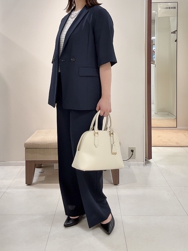 YUIさんの「UNTITLED｜【秋の通勤羽織/セットアップ可/UVカット】エアリークール半袖ジャケット」を使ったコーディネート