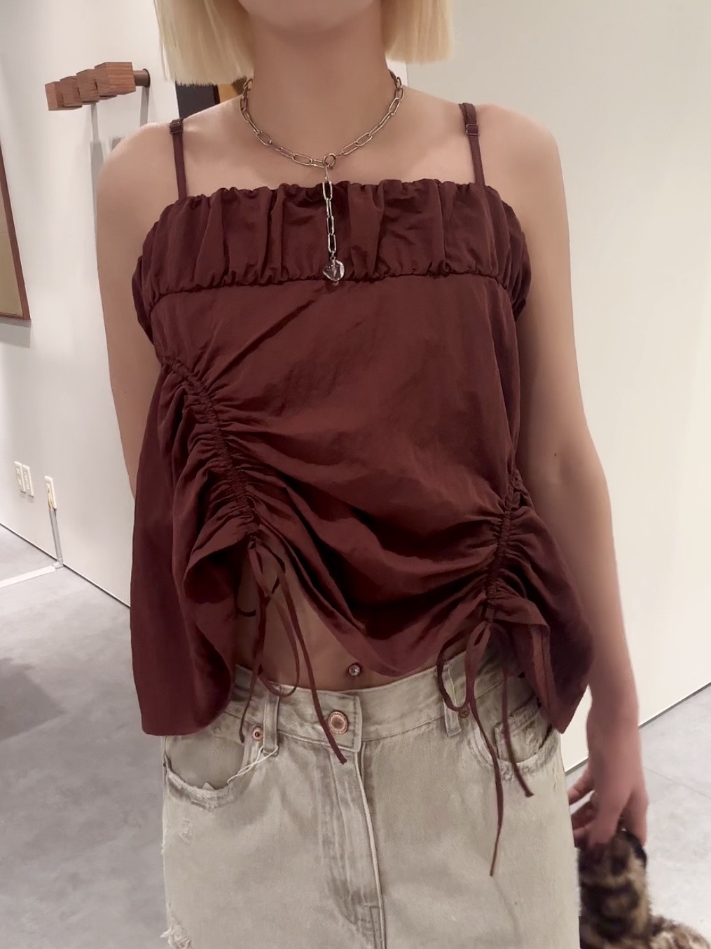 𝕒𝕆𝕚さんの「INDIVI｜ナイロンギャザービスチェ」を使ったコーディネート
