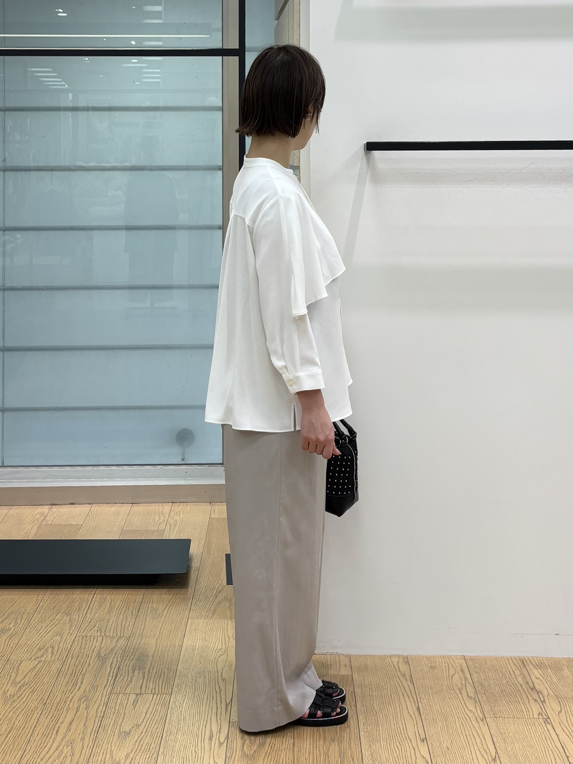 asamiさんの「INDIVI｜【接触冷感/UVケア/夏羽織り/着る日傘】ケープ風ブラウス」を使ったコーディネート