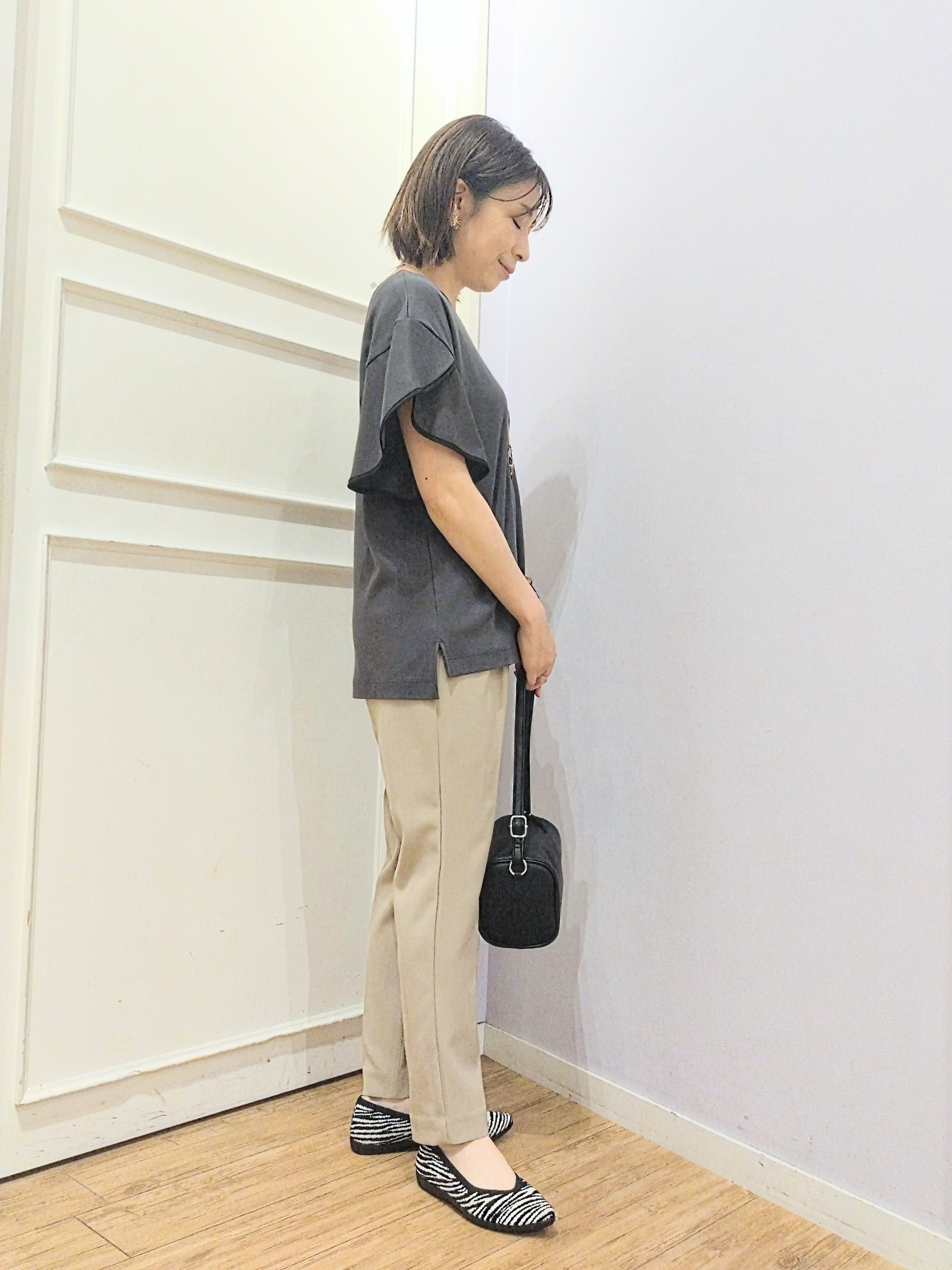 miomioさんの「SHOO･LA･RUE｜【ひんやり/洗濯機可/S-LL】配色パイピング フレアスリーブトップス」を使ったコーディネート