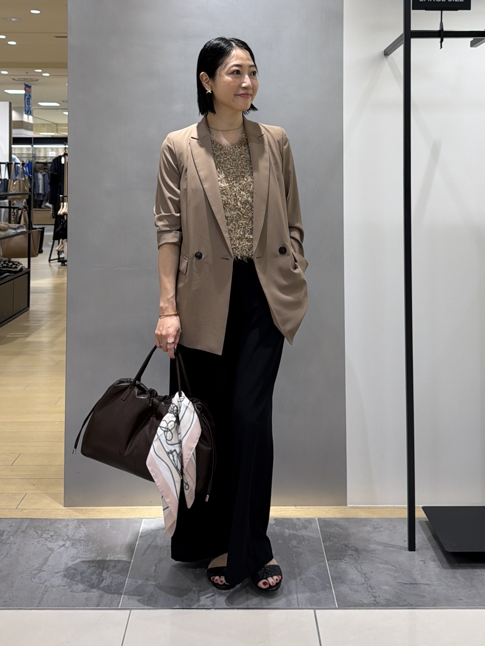 shihoさんの「INDIVI｜【接触冷感/UVケア/着る日傘】ダブルジャケット」を使ったコーディネート