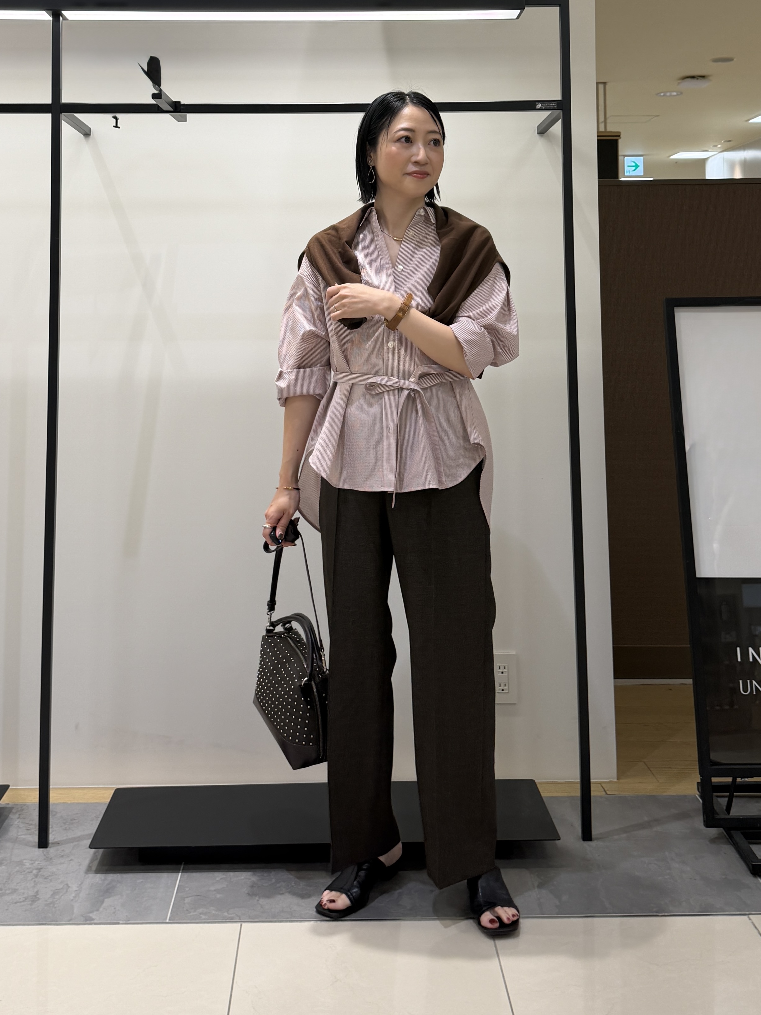 shihoさんの「INDIVI｜【体型カバー／洗える】シアードルマンニット」を使ったコーディネート